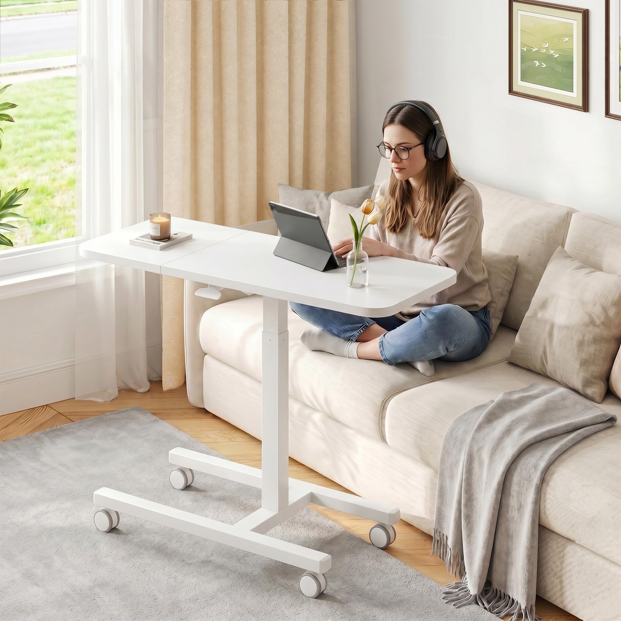Mesa Cama Ajustable en Altura, Gran Superficie 100cm, con Ruedas con Freno, Pistón Gas, Escritorio/Portátil Forma C Robusto, Mesa Sofá Móvil para Salón, Dormitorio, Office,Blanco