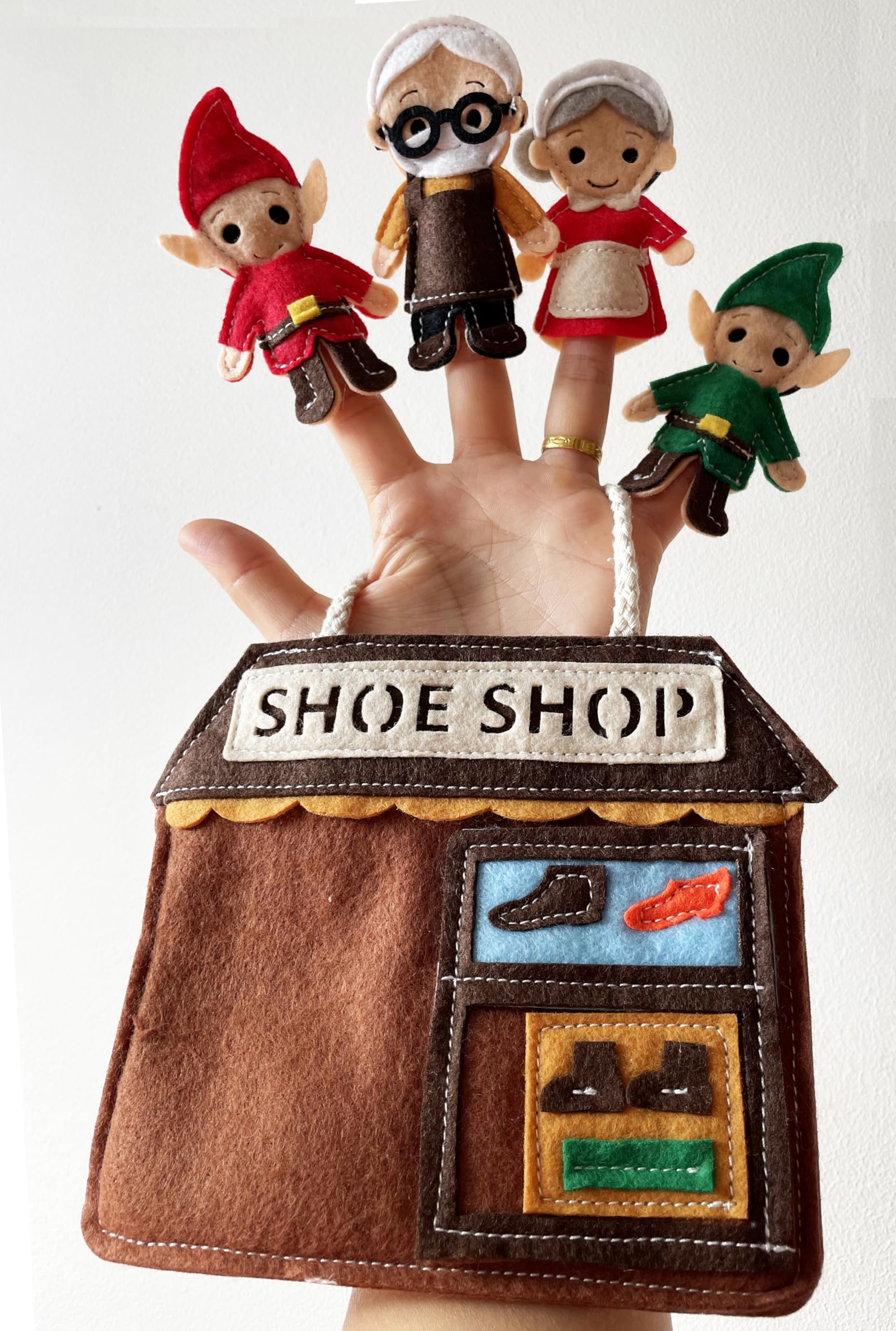 ZAC HOME Elves and the Shoemaker Finger Puppet Set, Classic Fairytale with Shoemaker, Wife, 2 Elves & 5 Numbered Shoes - Image 2