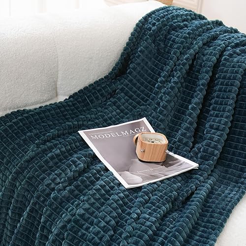 Miniatura 2 de Manta de franela de forro polar, color azul polvoriento, 50 x 60 pulgadas, manta acogedora de felpa súper suave con diseño de cuadrícula cuadrada de