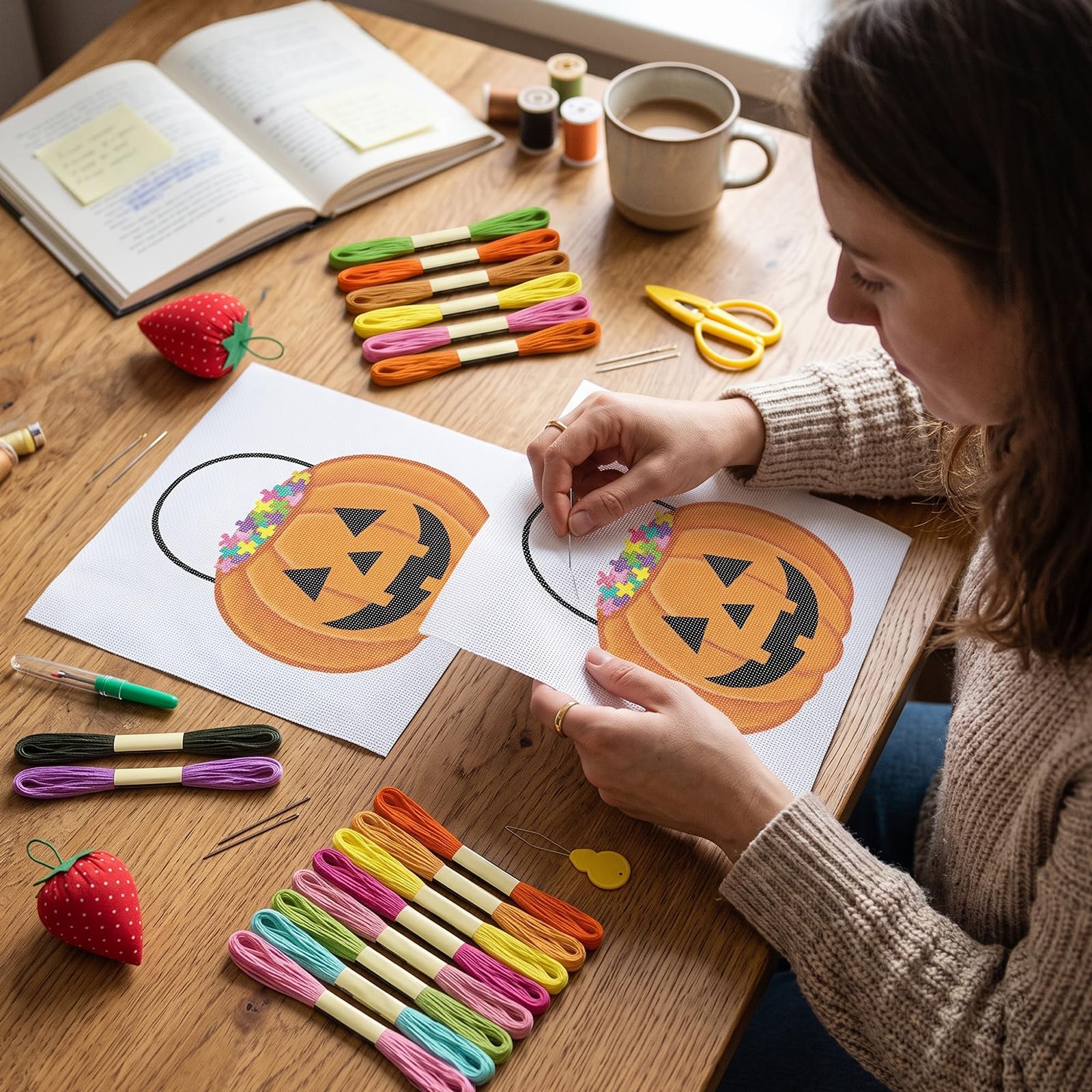XunYee Juego de 30 cubos de calabaza de Halloween de 18 mallas de punto de aguja de lona pintado a mano para principiantes, adultos, 2 telas con patrón de Halloween de 7.8 pulgadas, enhebrador de