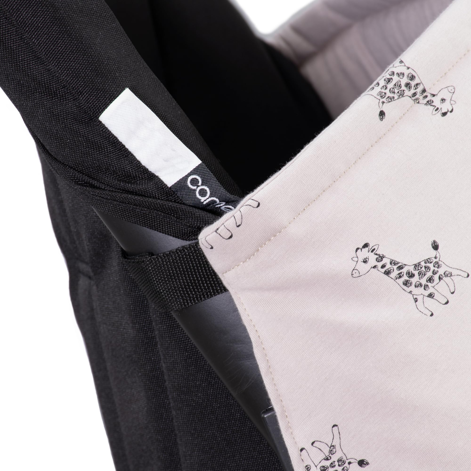 JYOKO Kids Saco Cubrepiés de Invierno Compatible con Portabebés, Sillas de Coche y Cochecitos de Paseo | Polar Teddy Extra Suave | Hecho en España (Giraffe, 80 Cm)