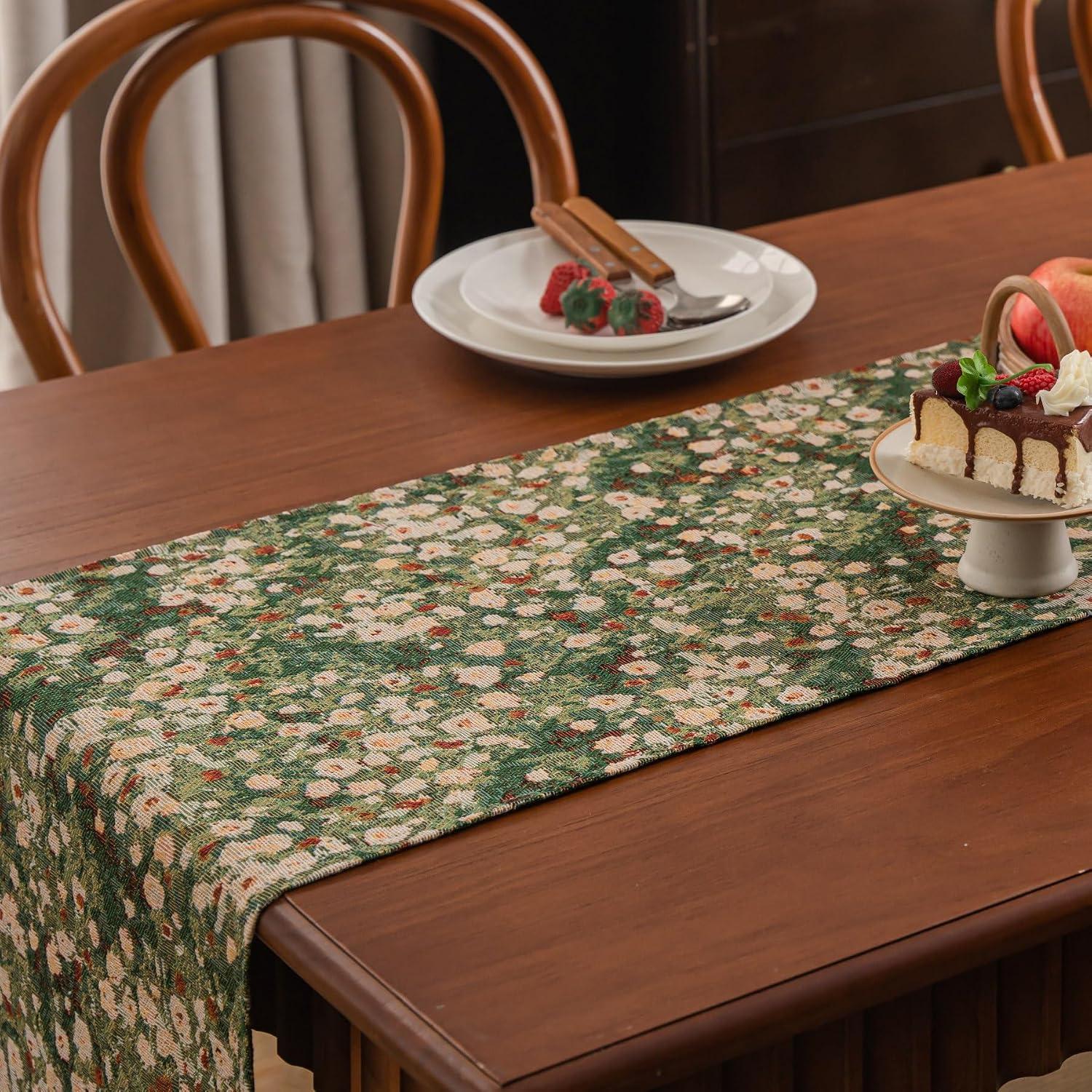 Floral Spring Summer Table Runner for Living Room Jacquard Flower Dining Table Runner with Tassels Daisy Decorative Elegant Natural Table Runners 13 x 48 Inch Green