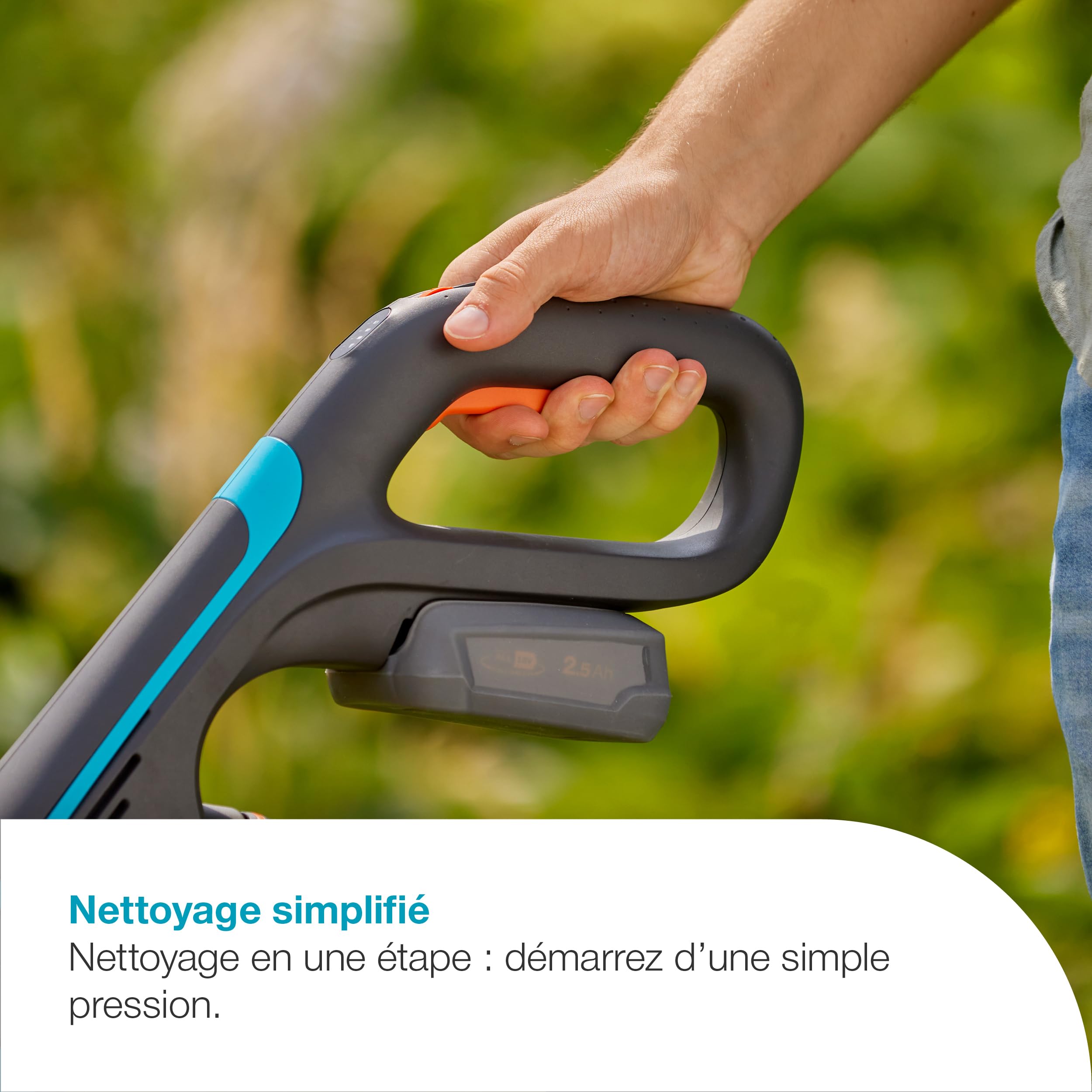 Gardena Nettoyeur de terrasse AquaBrush 18V / P4A - Compact - sans Chargeur ni Batterie: Extérieur, Commande à Un Bouton, Nettoyage Vertical, Ergonomique et réglable, sans Fil (14840-55)