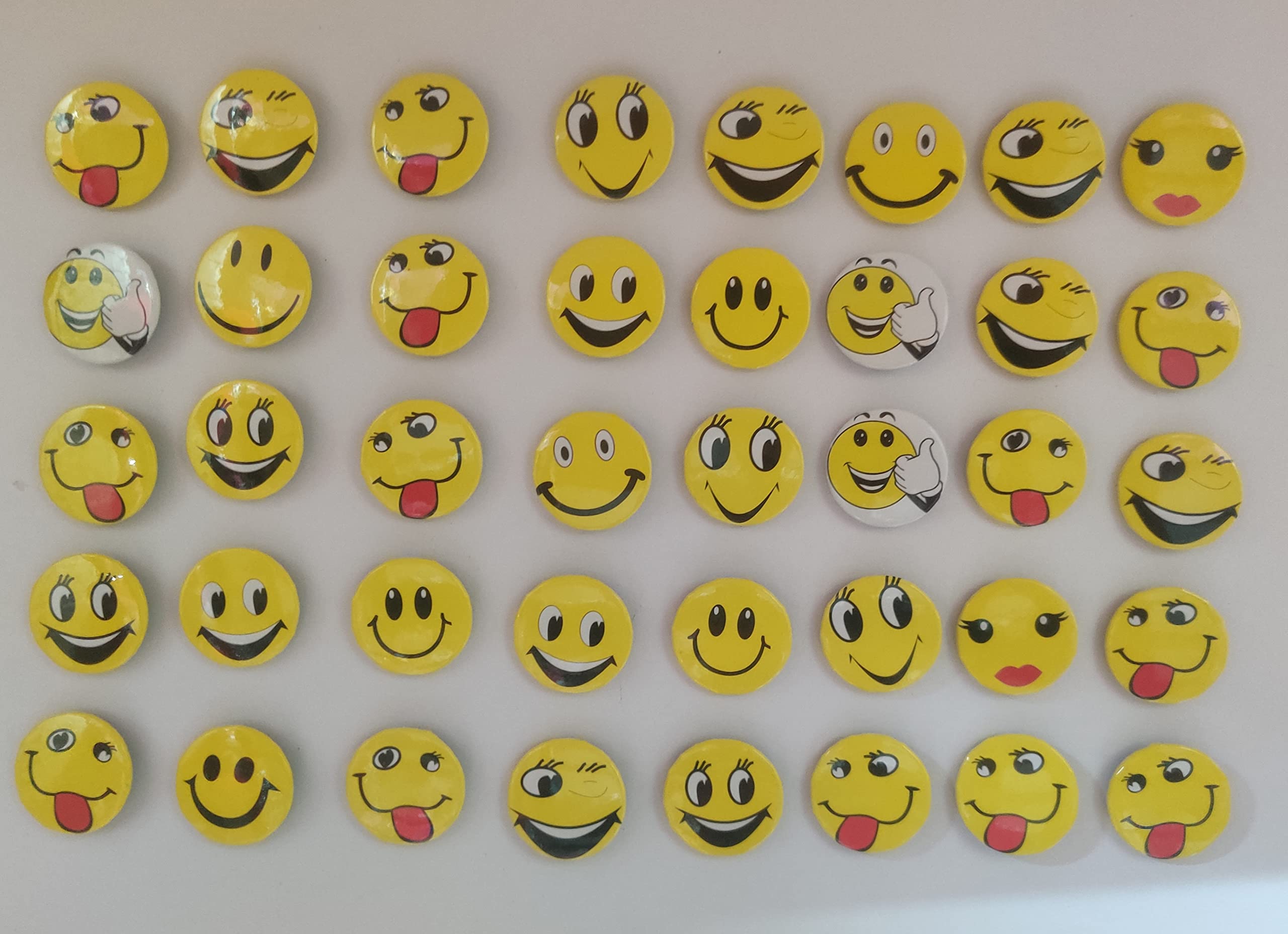 AMAROBA Smiley Badge with PIN, Smiley Emoji Colorful Expressions Button with PINS Dimensions 3 CM (Pack of 40, Yellow) 1
