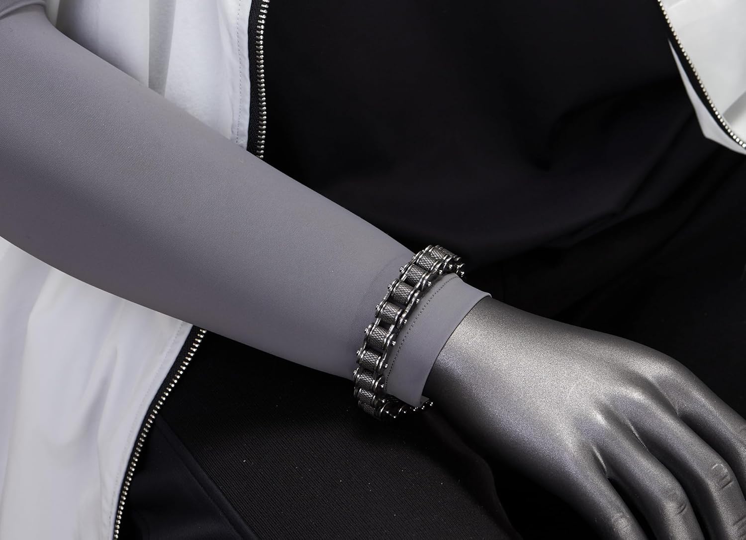 COOLSTEELANDBEYOND Masculine Mens Bike Motorcycle Link Bike Chain Bracelet of Stainless Steel, Old Metal Treatment