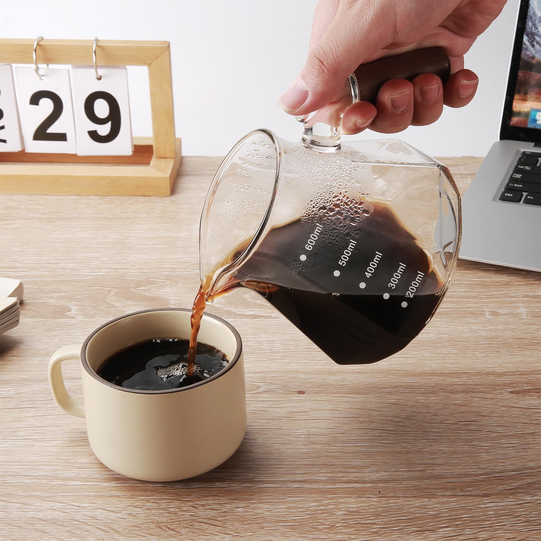 Lalord Verser Over Cafetière en Verre Borosilicate de 600 ml avec 100 Papier Filtres, Col en Noyer et Couvercle en Verre, Cafetière Goutte à Goutte, 1 à 3 Tasses, Transparent