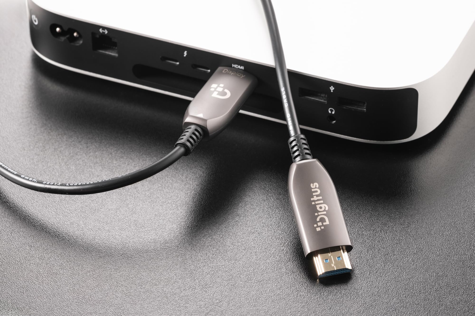 DIGITUS Câble HDMI à fibre optique – 15 m – UHD 8k 60 Hz 4k 120 Hz | HDMI 2.1 – 48 Gbps – eARC, HDR, HDCP 2.2, CEC – Câble hybride AOC – contacts plaqués or – câble HDMI à FO – noir