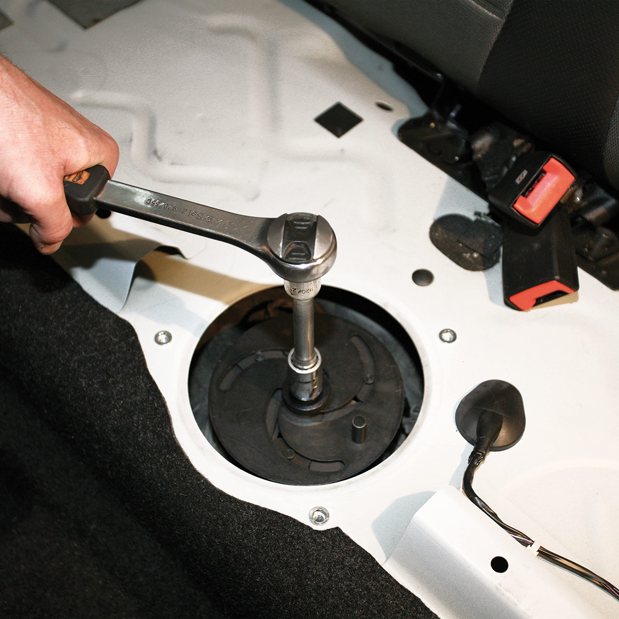 Beta Clé à Molette Autobloquante pour Écrous Flottants et Pompe à Réservoir - Résistante à La Corrosion et Adaptée à L'Atelier de Mécanique - Utilisation Du Cliquet