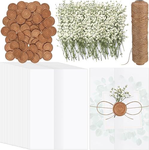 Qilery El juego de 50 envolturas de invitaciones de boda incluye chaquetas de vellum preplegadas para invitaciones de 5 x 7 pulgadas, mini flores