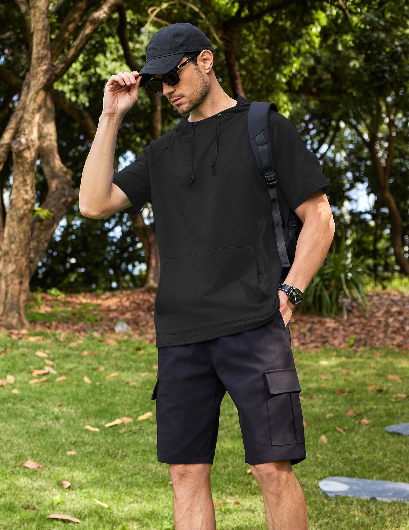COOFANDY Sudadera con Capucha de Manga Corta para Hombre Camiseta Deportiva con Bolsillo Canguro Estilo Urbano y Fitness para Gym Running y Verano Casual
