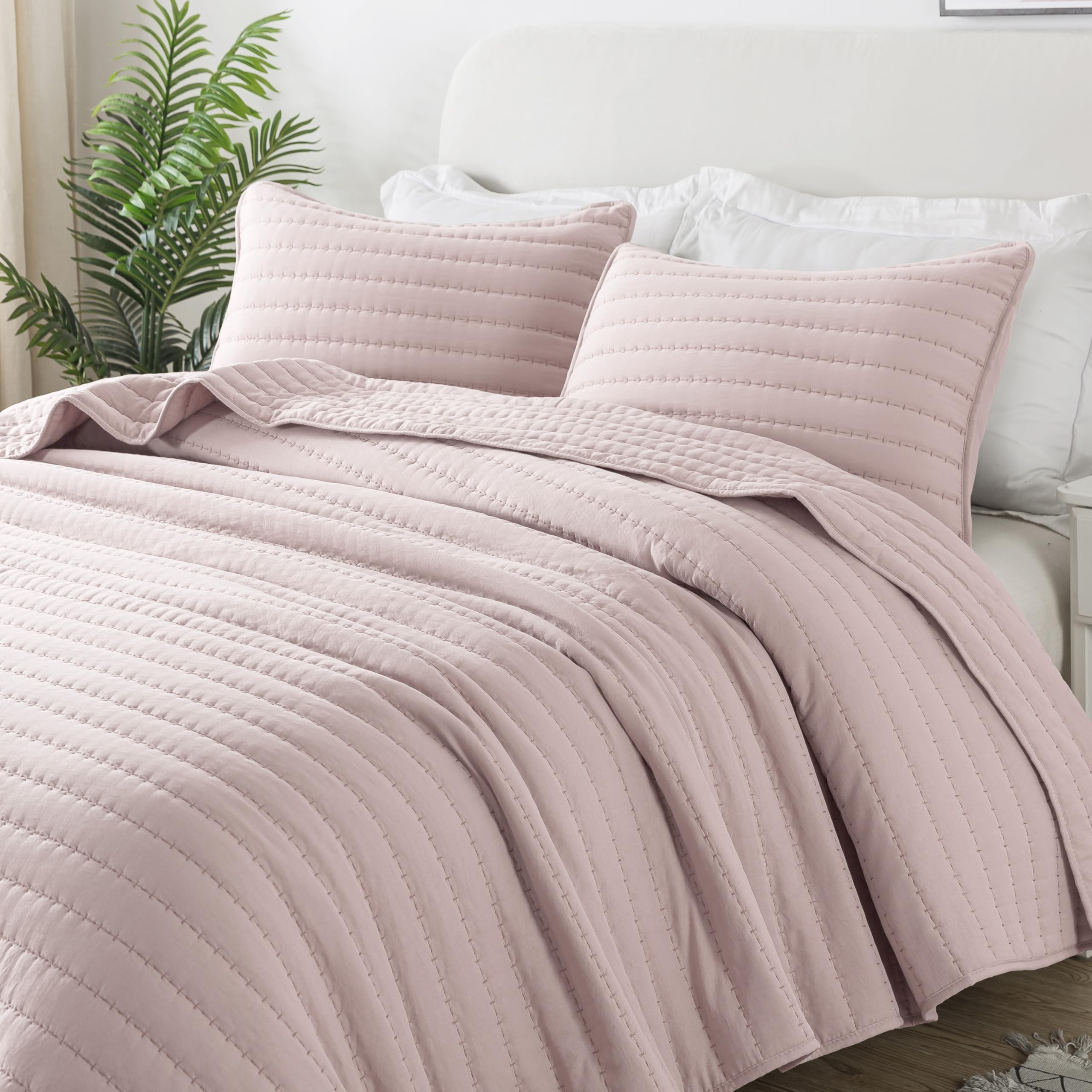 ROARINGWILD Pink Queen Size Quilt Bedding Sets with Pillow Shams, Full Lightweight Soft Bedspread Coverlet, Quilted Blanket Thin Comforter Bed Cover for All Season, 3 Pieces, 90x90 inches