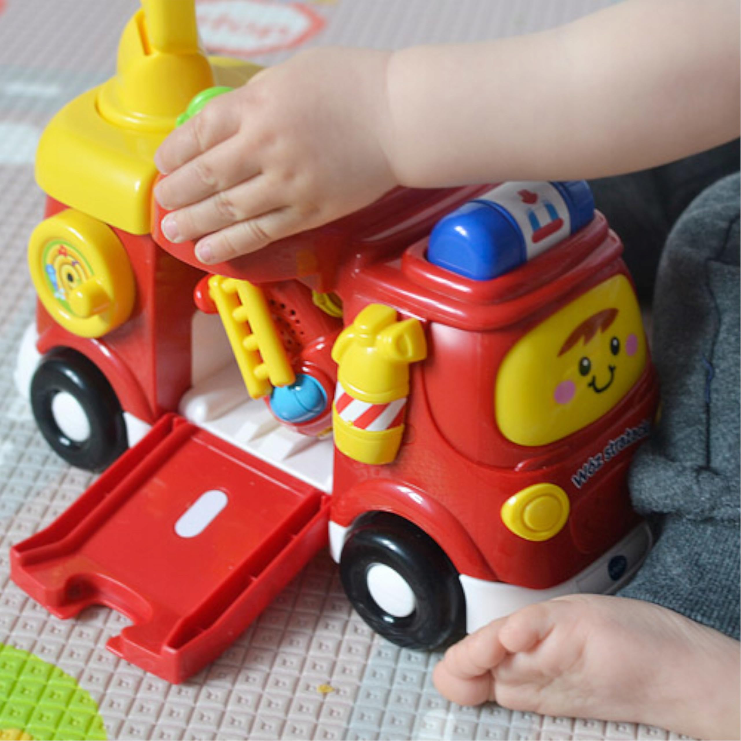 Vtech Trefl TUT Autka Große Feuerwehrwagen Interaktives Bildungsset für Kinder ab 12 Monaten