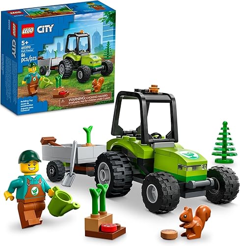 LEGO City Park Tractor 60390, juguete con remolque para niños a partir de 5 años, juego de construcción de vehículos agrícolas con figuras