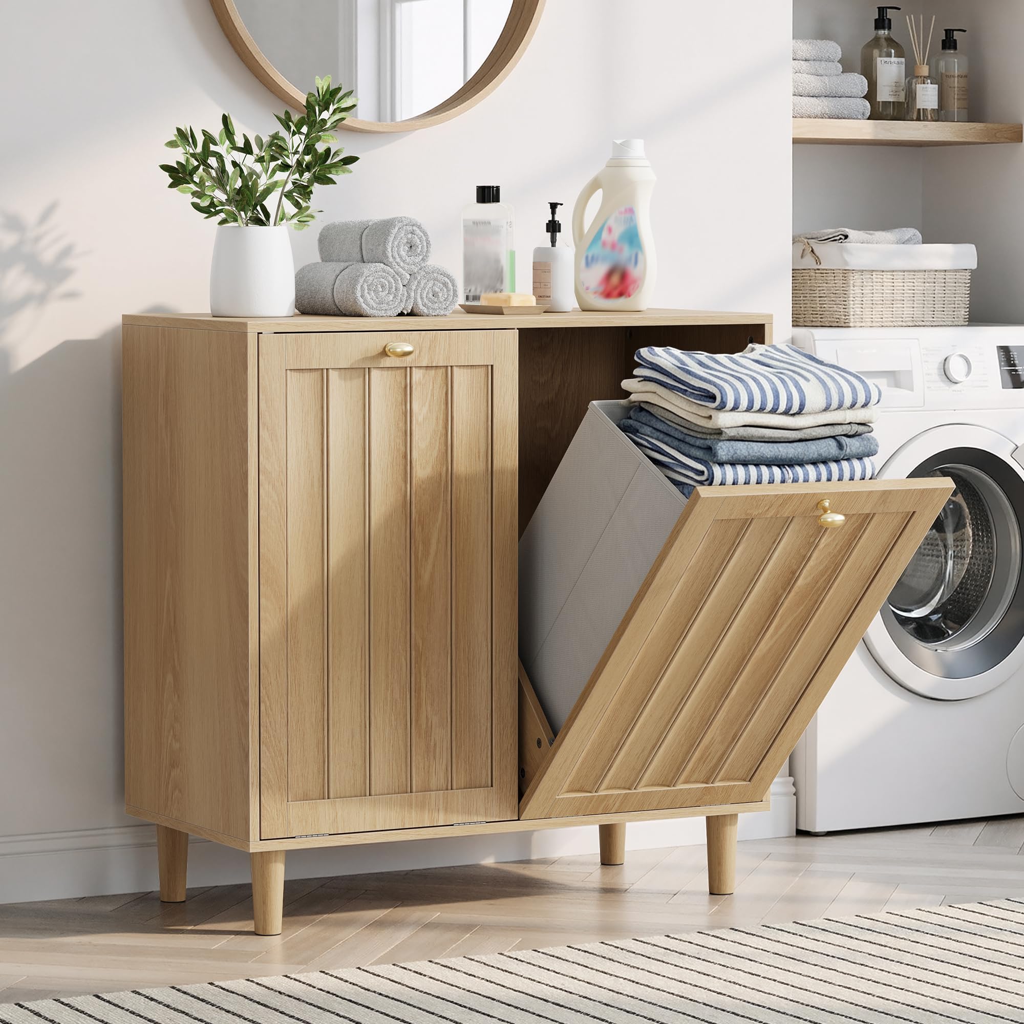 Badezimmerschrank mit Wäschekorb Eiche – schräger Wäscheschrank mit 2 herausnehmbaren Körben, Badschrank mit Wäschekippe & Kippschutz – freistehender Home-Organizer für Waschküche & Bad