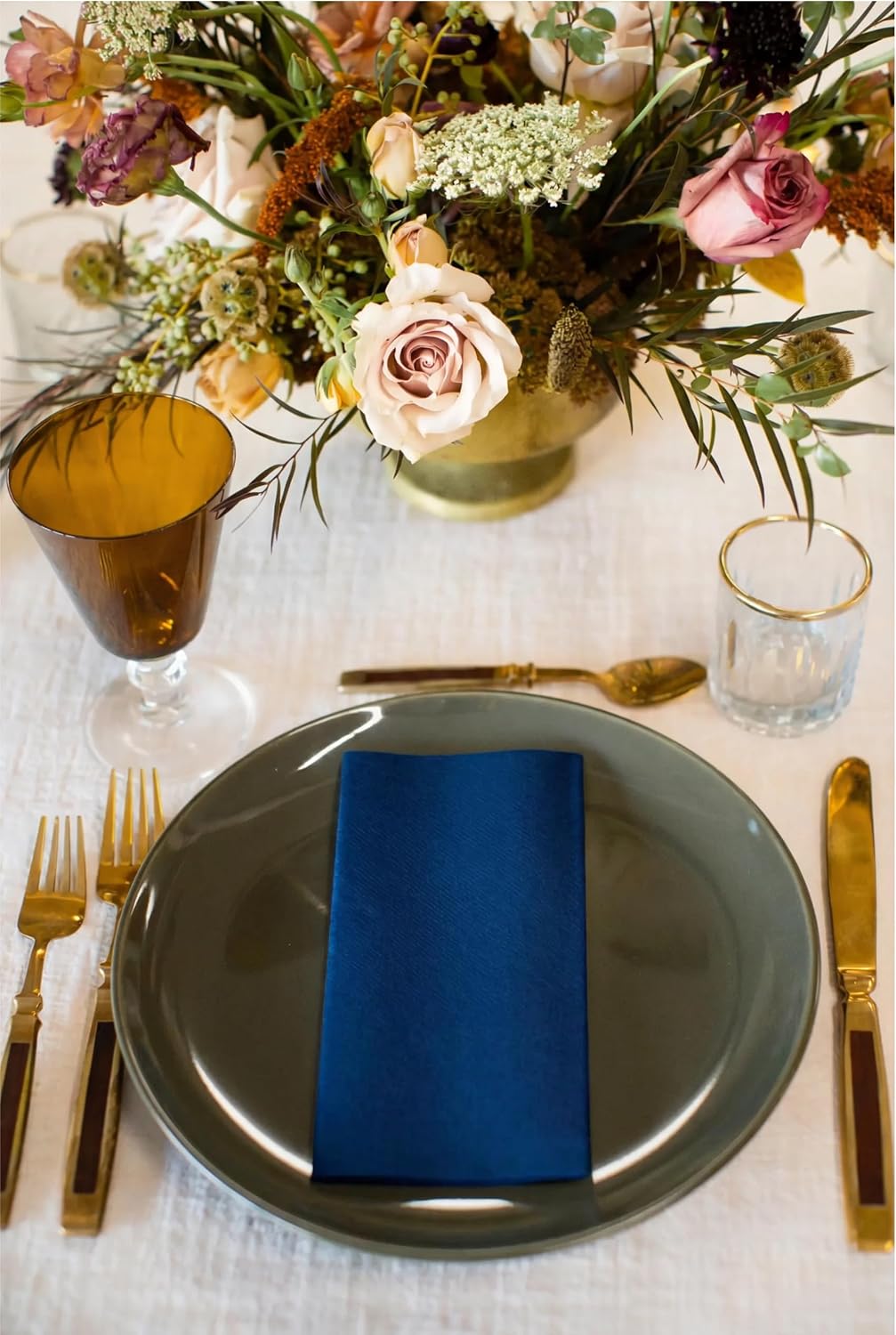 AMERICAN HOMESTEAD Paper Napkins - Navy Blue Disposable Linen-Like Dinner Napkins - Restaurant-Quality Table Serviettes for Weddings, Parties, and Events - 15.75" x 15.75" - 50 Count
