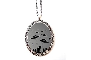 UFO Alien Necklace: Adorned with otherworldly charm