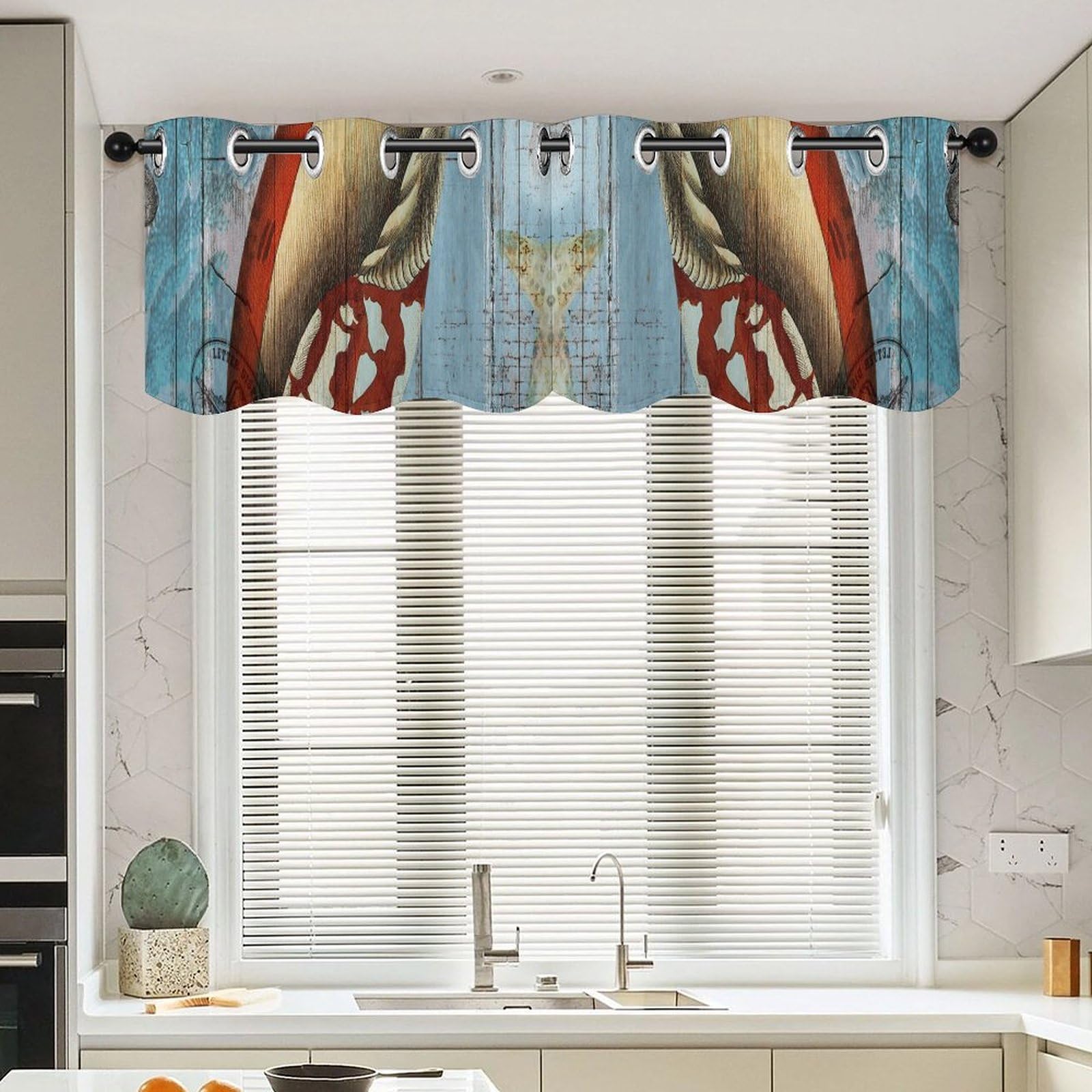 Cantonnière rustique occultant le vis-à-vis sans perdre de lumière pour cuisine et salon