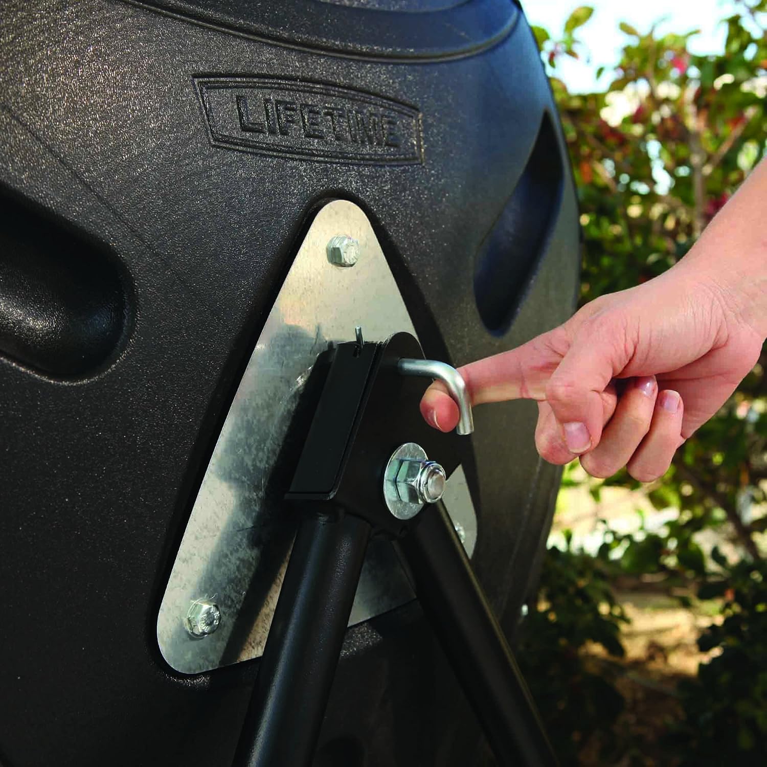Lifetime 60058 Compost Tumbler, Black, 80-Gallon