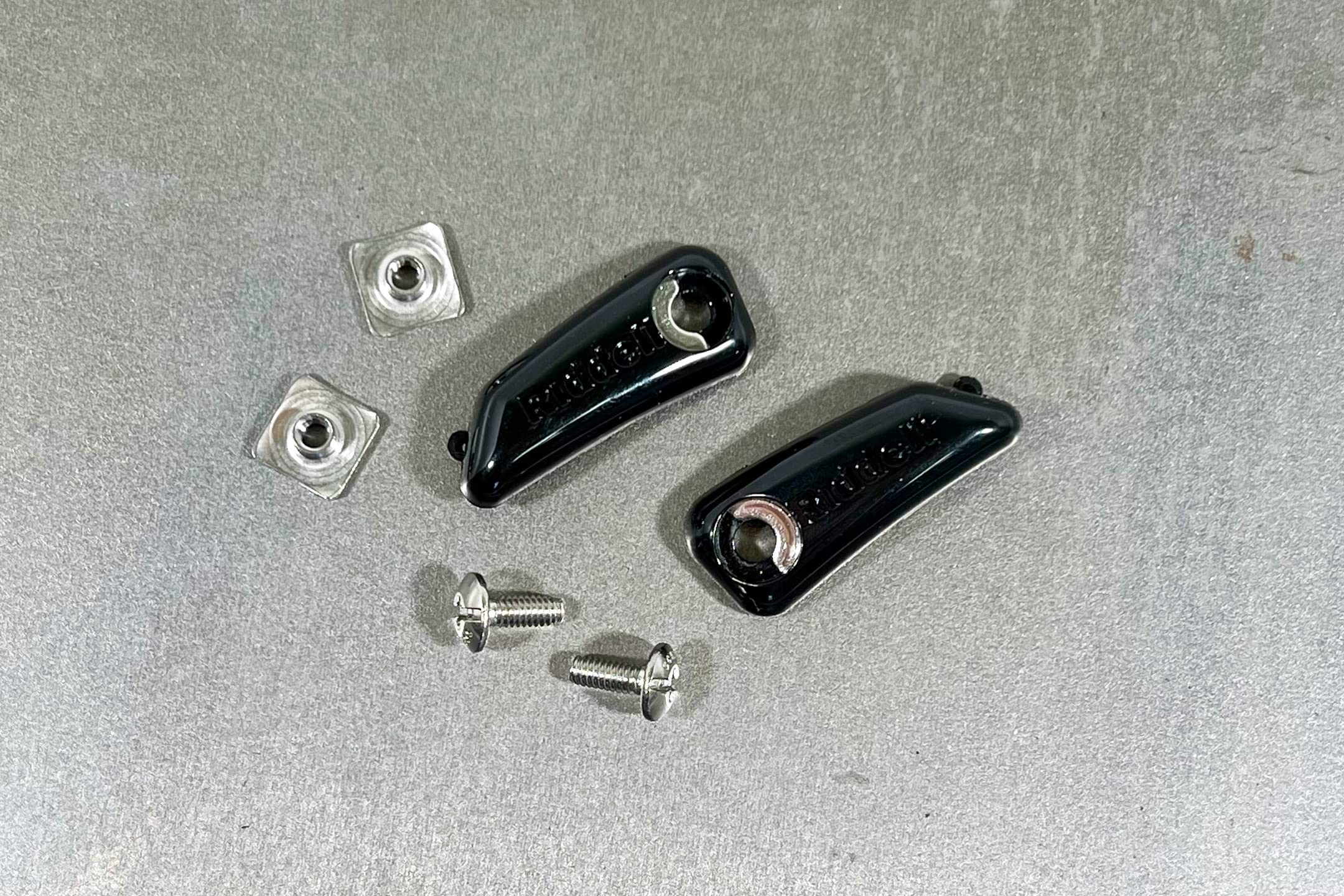 Amazon.com : Riddell SpeedFlex Strap-Loc Chinstrap Fastener Kit
