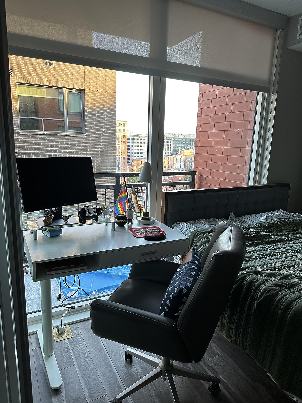 SHW 55-Inch Electric L-Shaped Lift Desk, Height Adjustable, Oak