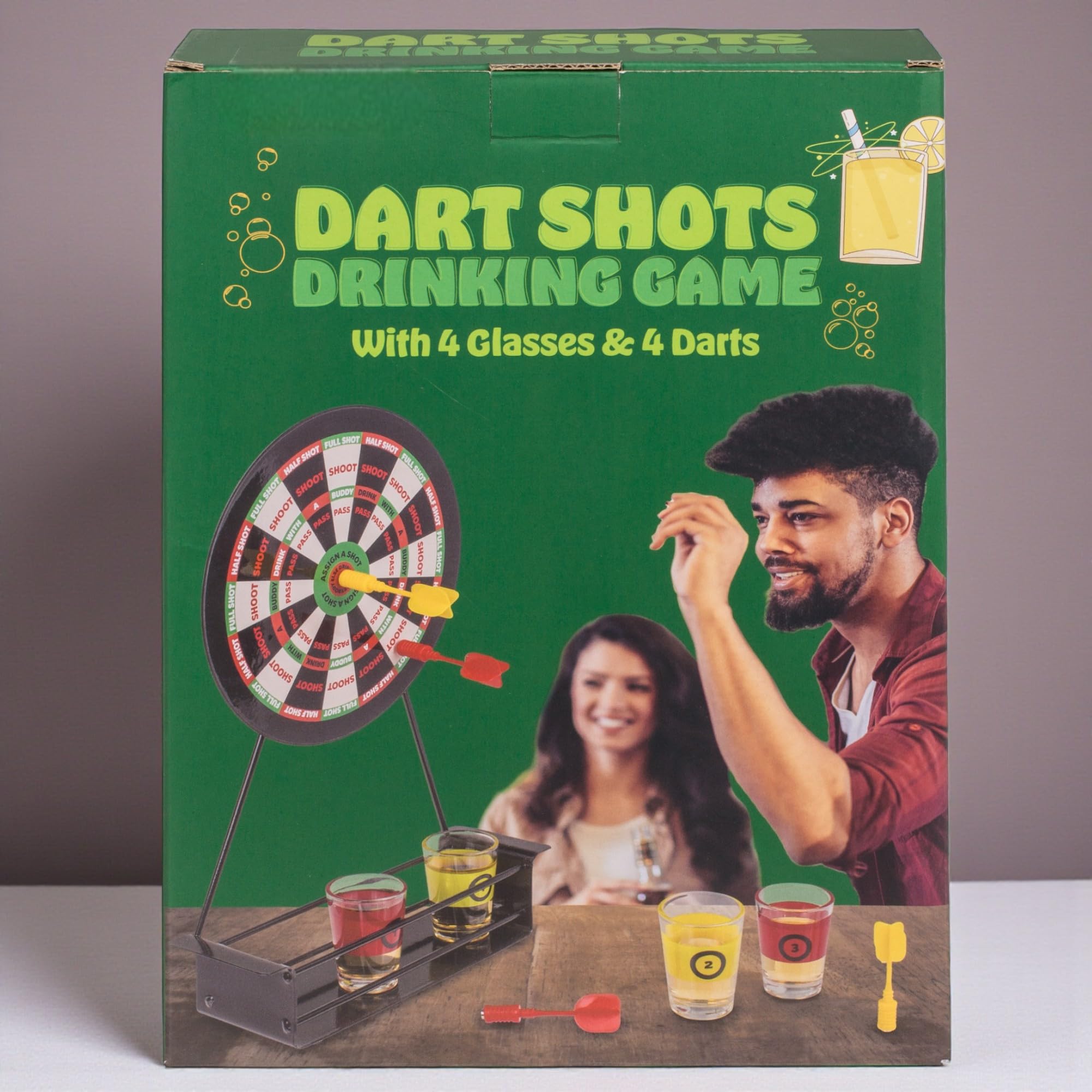 MIJOMA Dart Trinkspiel – Partyspiel mit Dartscheibe, 4 Shotgläsern & 4 Darts – witziges Trinkspiel für Erwachsene, Geburtstag, Junggesellenabschied, WG-Party