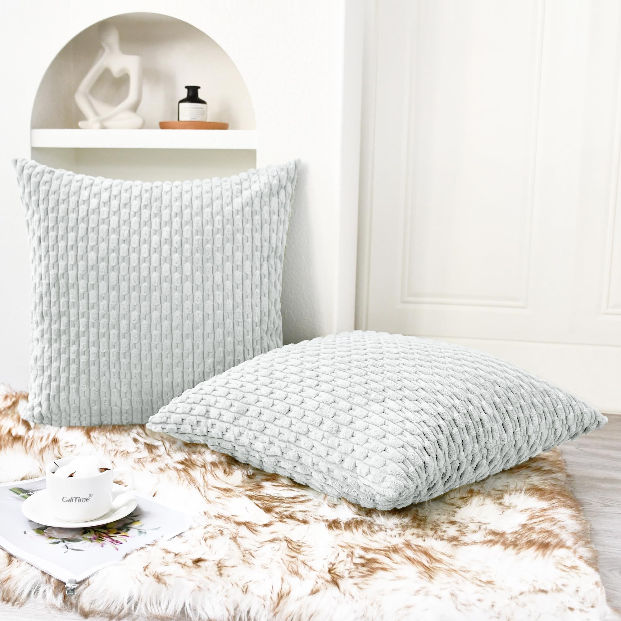 CaliTime Federe Cuscini Quadrate In Velluto Blu Navy 55x55 Cm (2 Pezzi) - Con Triplo Bottone In Noce Di Cocco Naturale, Morbide E Durevoli Per Divano, Camera Da Letto O Arredo Country - 2