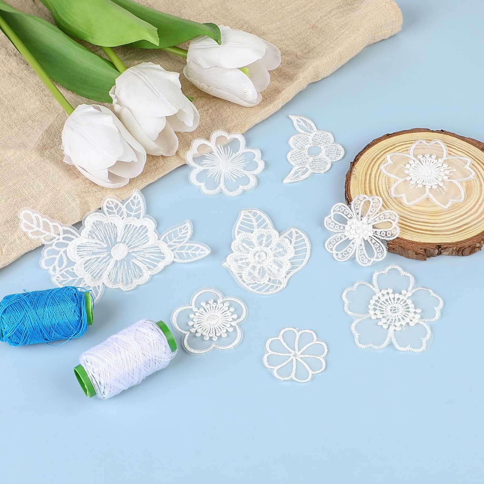 GORGECRAFT 2Pcs Parel Bloem Borduurwerk Kant Patches 3D Bloemen Wit Bloemen Geborduurd Naaien Op Applicaties Kant Stof Trimmings Voor Hoofddeksel Kleding Bruids Accessoires Supply Craft Diy