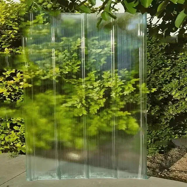 Geïsoleerde Dakpanprofielplaten: Transparante, UV-bestendige Golfplaten voor Carport en Schuur