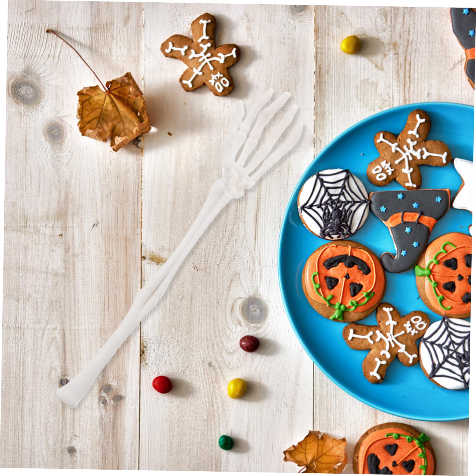 PRETYZOOM 2 Paar Handklauen-Salatgabel Halloween Skeletthand dekoration lustige Nudelgabel Löffel in Form eines Totenkopfarms realistische Skeletthände Gruseliger Skelettarm Plastik Weiß