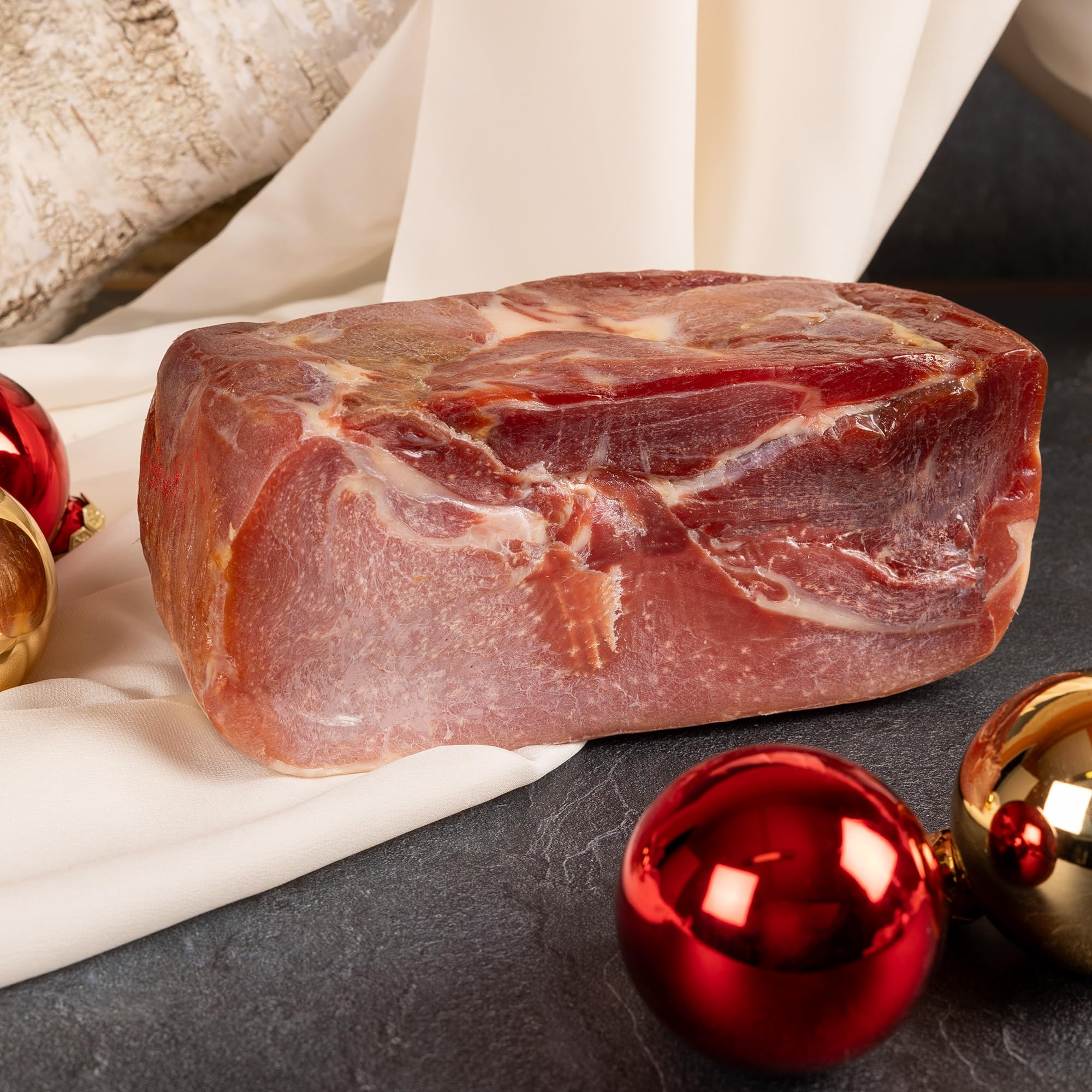 WURSTBARON® Geschenkkorb Weihnachten Gaumenfreuden mit Serrano Schinken, Gewürzen, Salamis, Chutney und Senf, Präsentkorb mit herzhaften Inhalten, Geschenkbox für Weihnachten