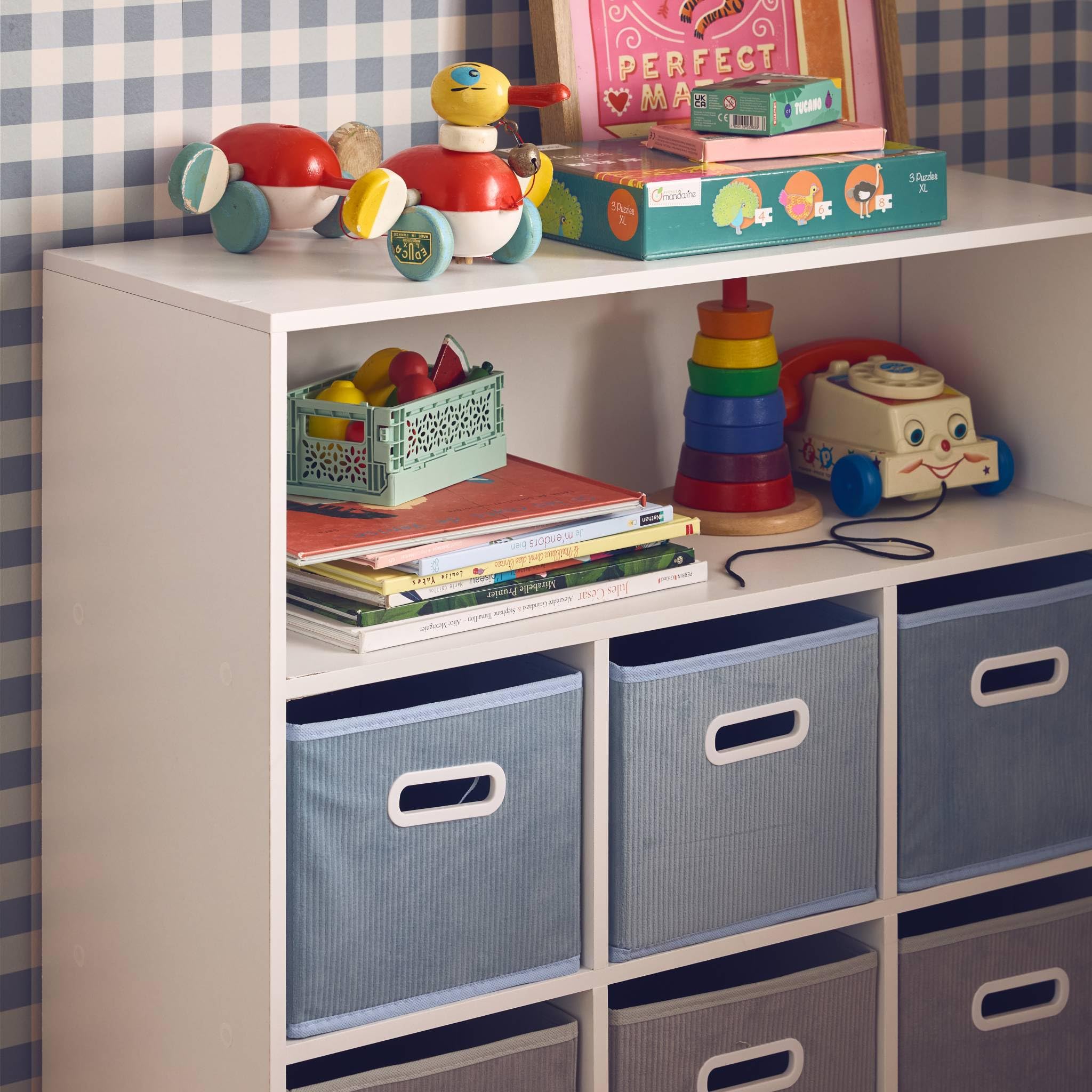 Libreria per bambini con 6 cestini in velluto, Camille, Blu, 129.5x76.2x70 cm
