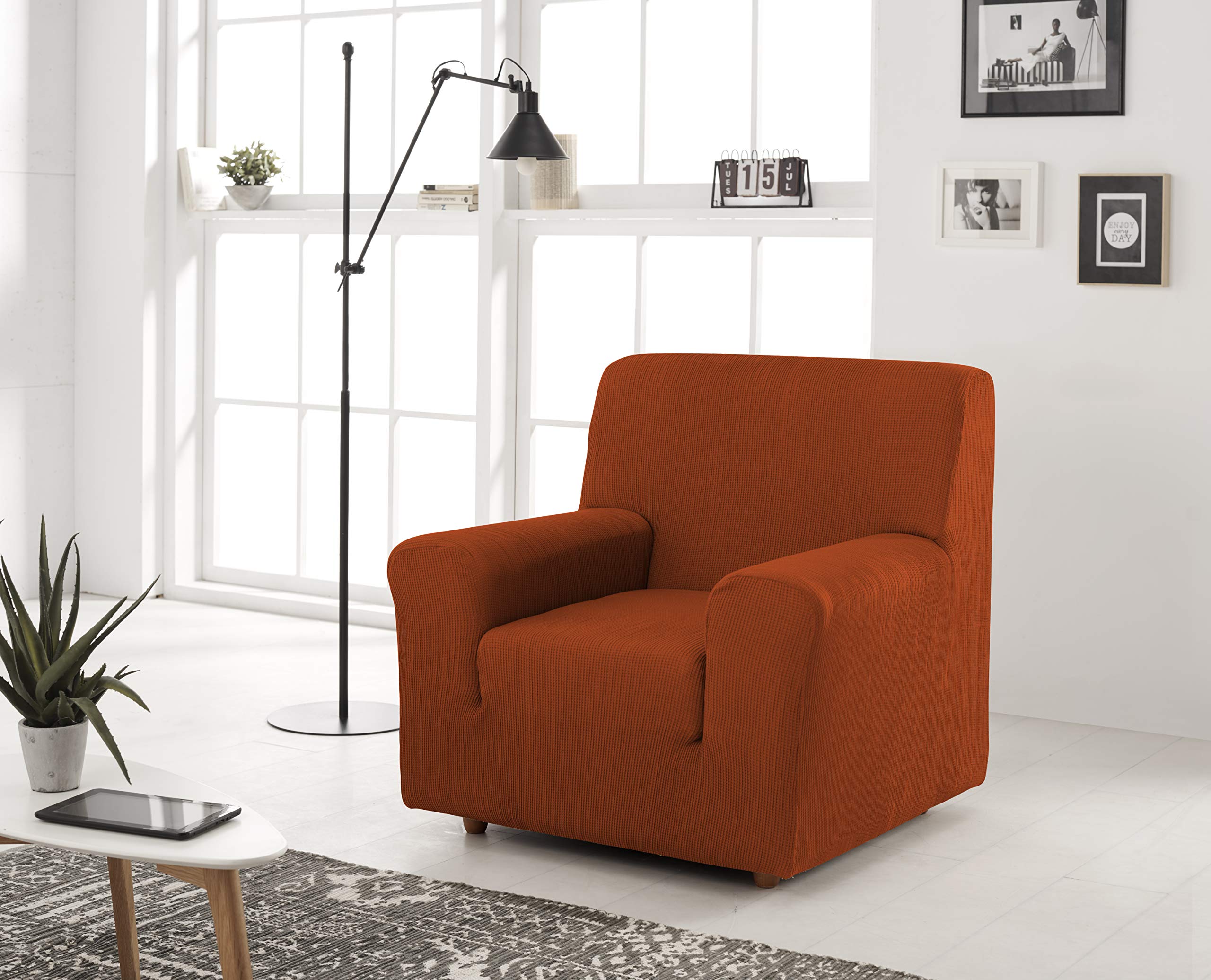 Estoralis ALEXIA Copripoltrona Elasticizzato Moderno - Arancione - Adatto A Poltrone Da 70 A 110 Cm - Protezione Da Macchie E Animali
