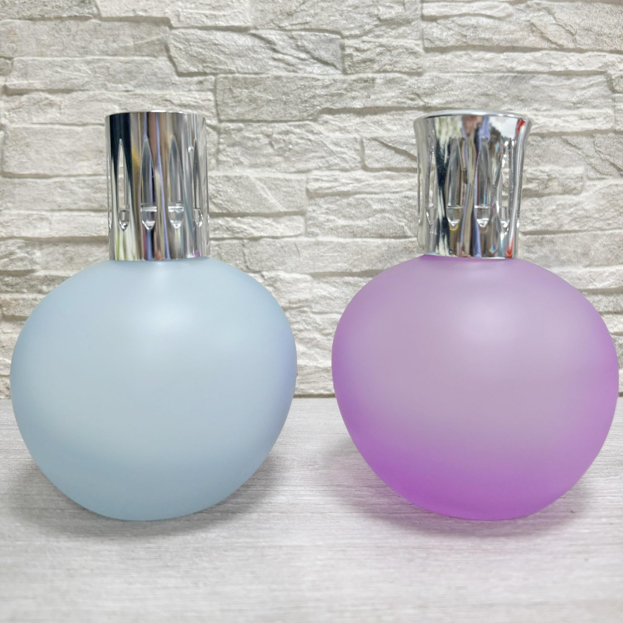 Lámpara Catalítica Fucsia Mate (200ml) - Perfuma el Ambiente y Elimina Malos olores e impurezas del Aire sin enmascararlos