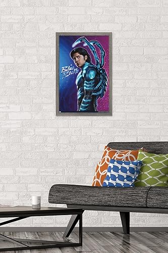 Miniatura 2 de Trends International DC Comics Movie Blue Beetle - Póster de pared de Jaime Reyes, 14.725 x 22.375 pulgadas, versión enmarcada de madera de granero