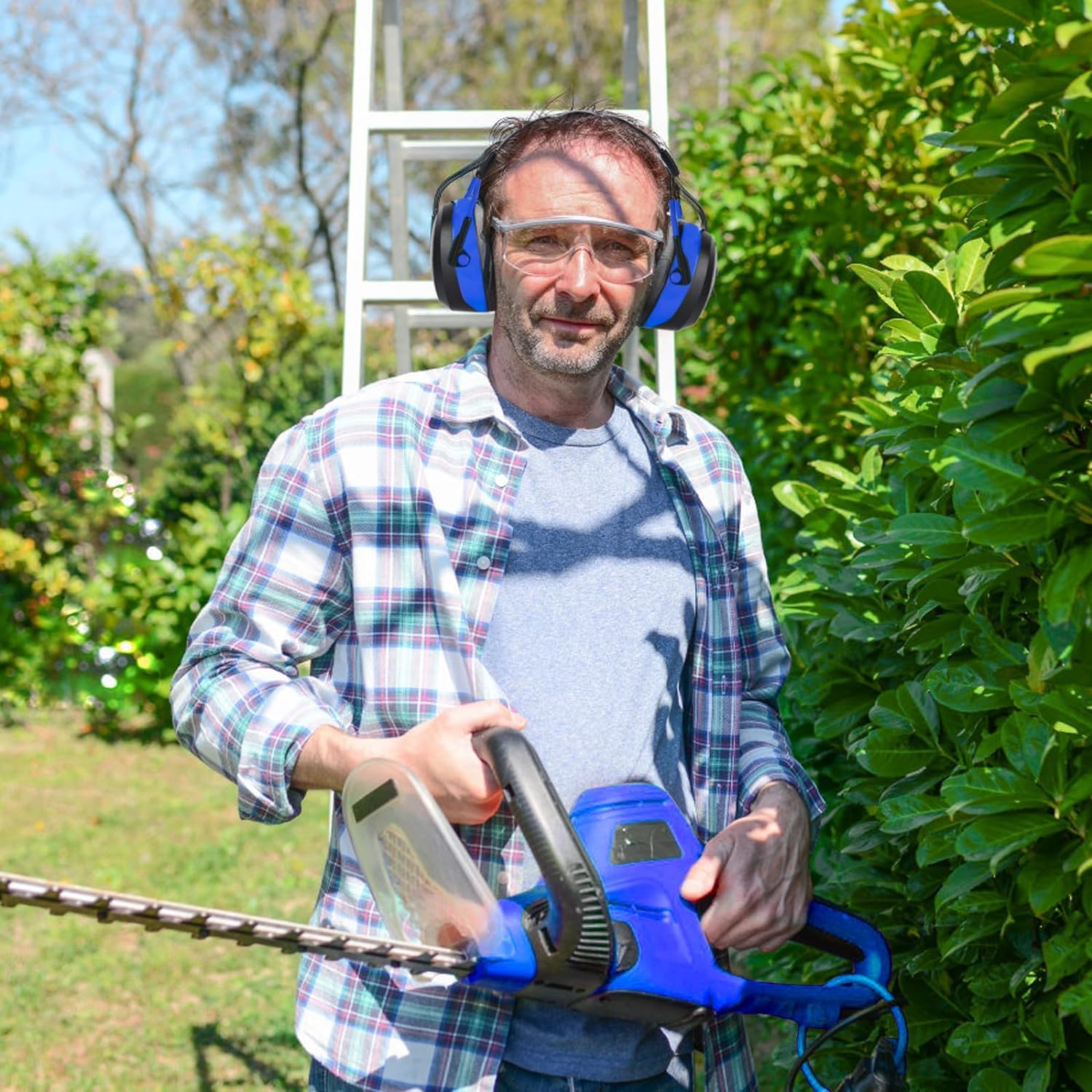 GARDTECH Cuffie antirumore Bluetooth antirumore con radio wireless MP3 FM paraorecchie di sicurezza con display LCD 4 GB SD Card per adulti per giardino lavorazione del legno nero e blu