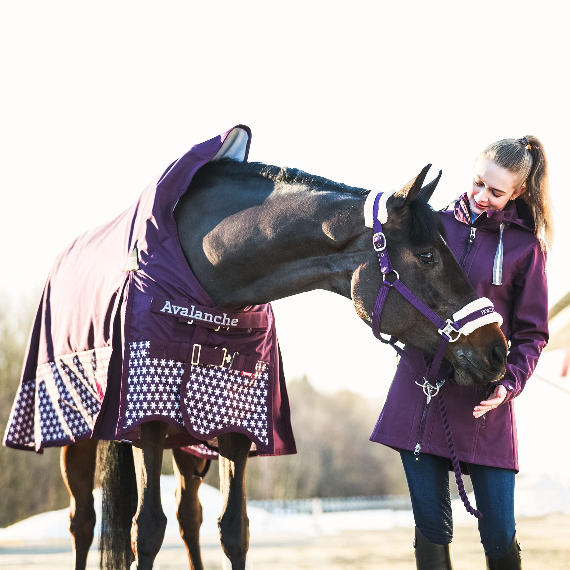 HORZE Howard - Cavallo imbottito in pile, regolabile, in poliestere, colore: Viola prugna