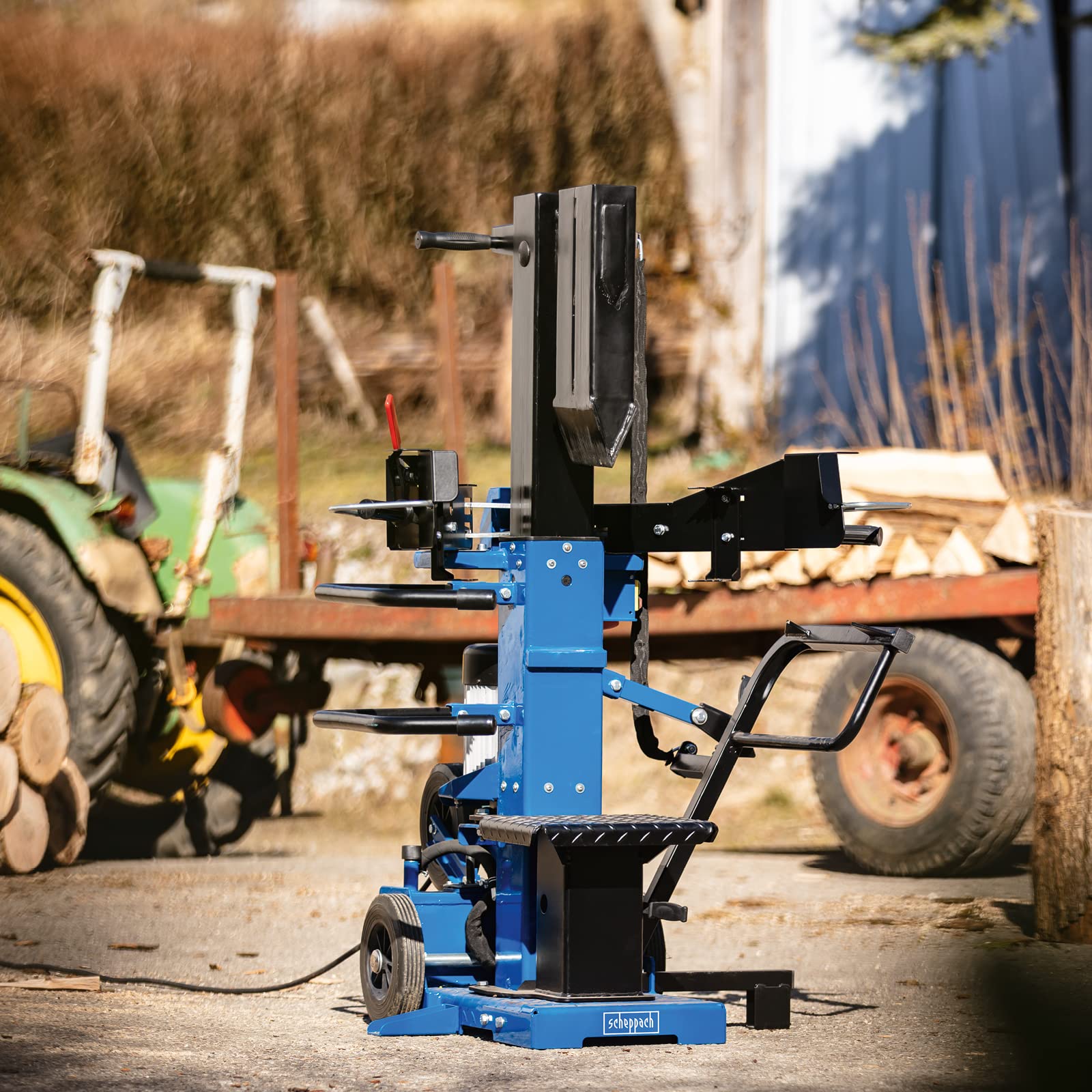 Scheppach Compact 15T Holzspalter stehend | 15 Tonnen Spaltkraft 400V 3500W | Meterholz bis 1070mm / max. Ø 400mm | schwenkbarer Tisch | Hartholz & Weichholz - inkl. Fahrvorrichtung