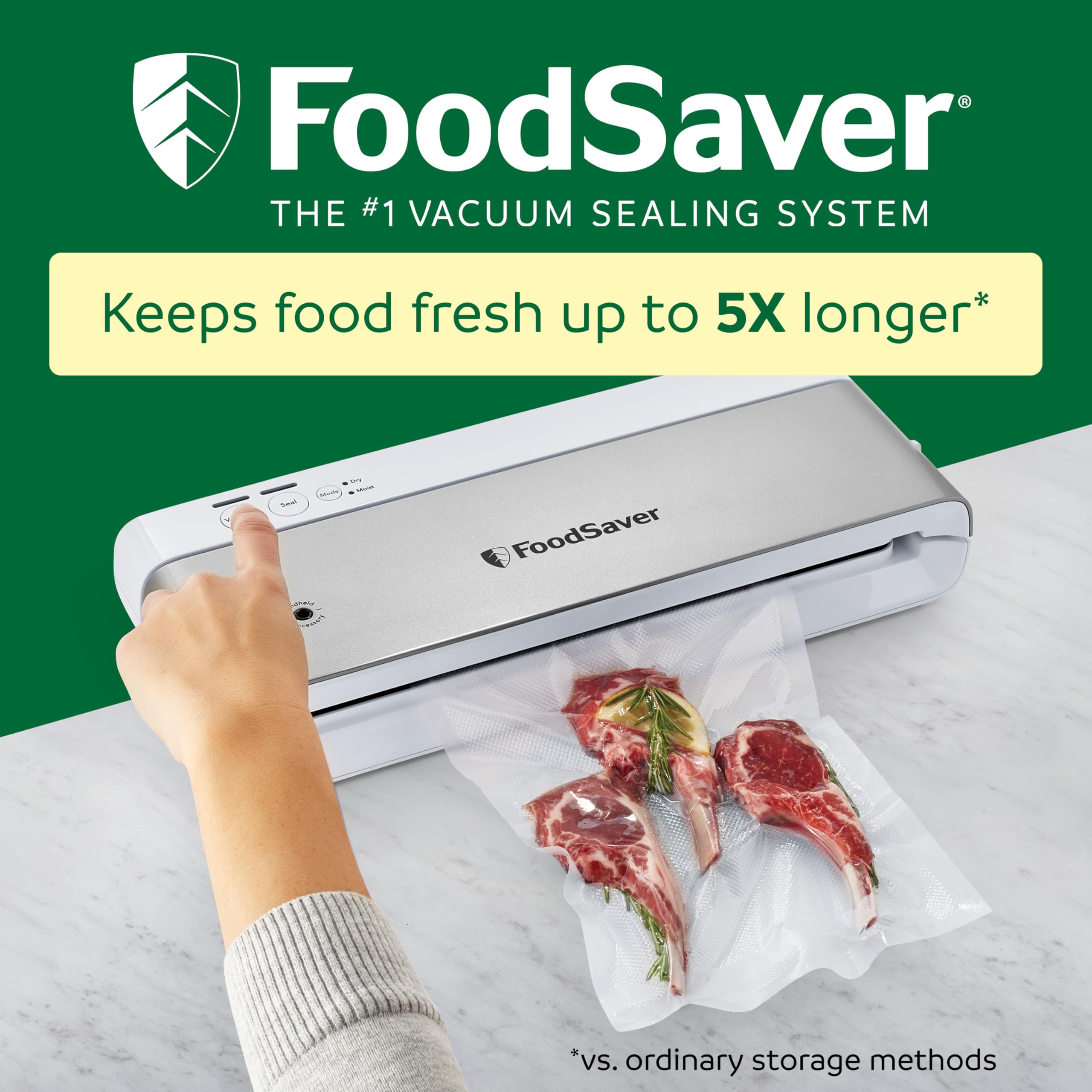 FoodSaver Máquina compacta de envasado al vacío con bolsa de sellado y rollo para almacenamiento hermético de alimentos y Sous Vide, blanco
