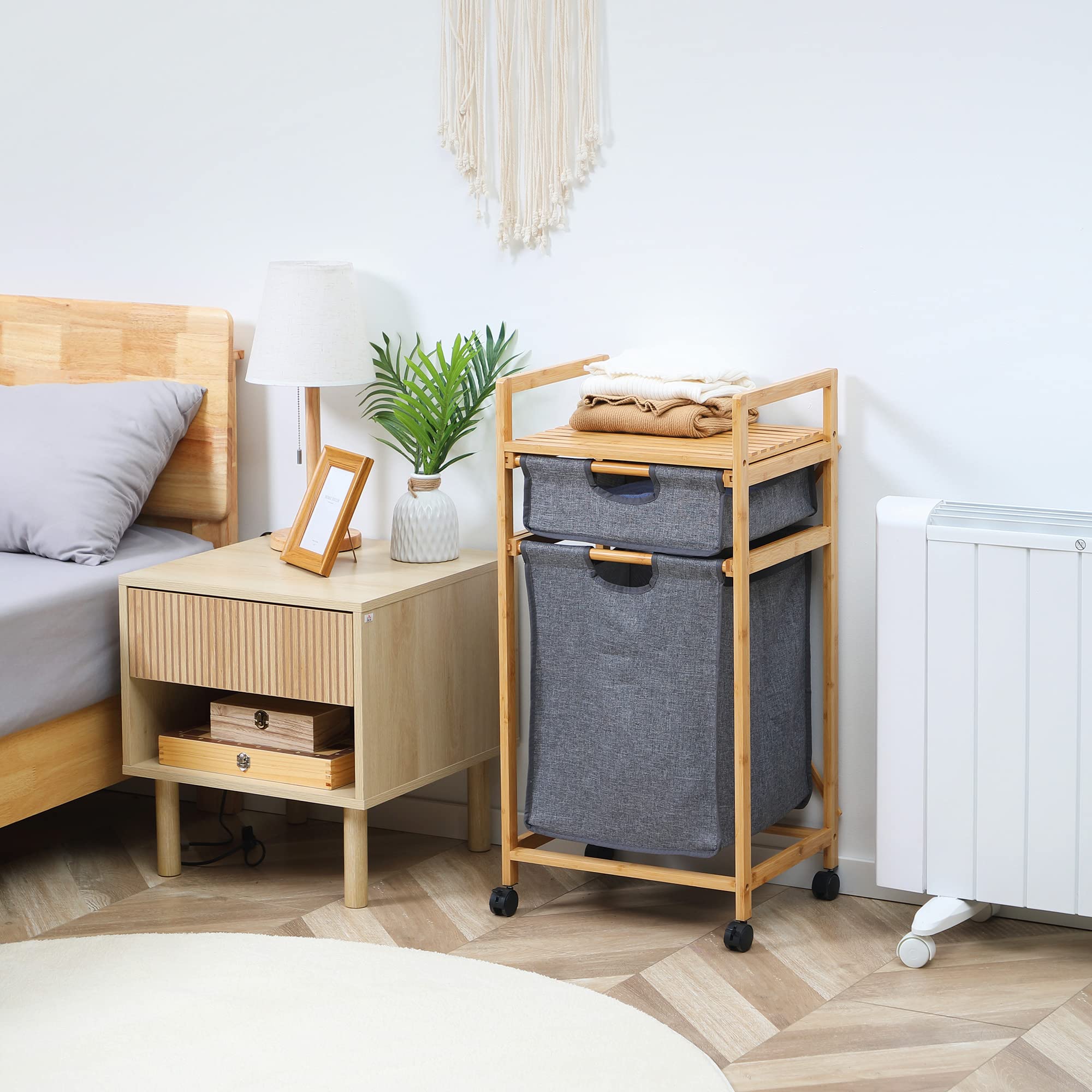 HOMCOM Mueble Cesto para Ropa Sucia de Bambú 2 Bolsas 42x35x84,5 cm Gris | Cesta para la Colada, 2 Bolsas de Tela Extraíbles, Estante Abierto, 2 Asas Laterales, 4 Ruedas