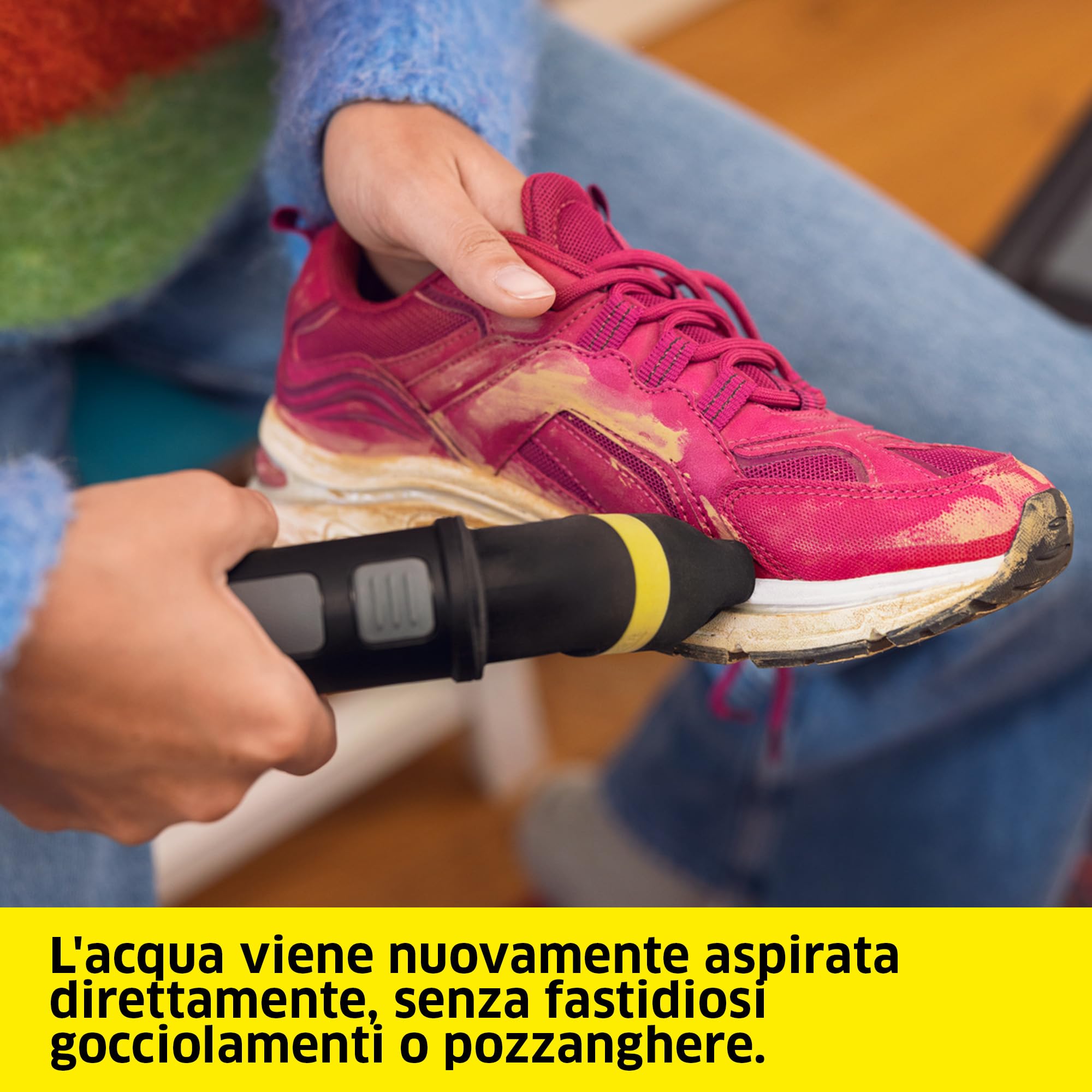 KÄRCHER Shoe!Cleaner SE 3-18 Compact, accessorio originale per aspirapolvere Kärcher, pulizia di scarpe sportive e per il tempo libero, senza gocciolamento, setole morbide, funzione di risciacquo