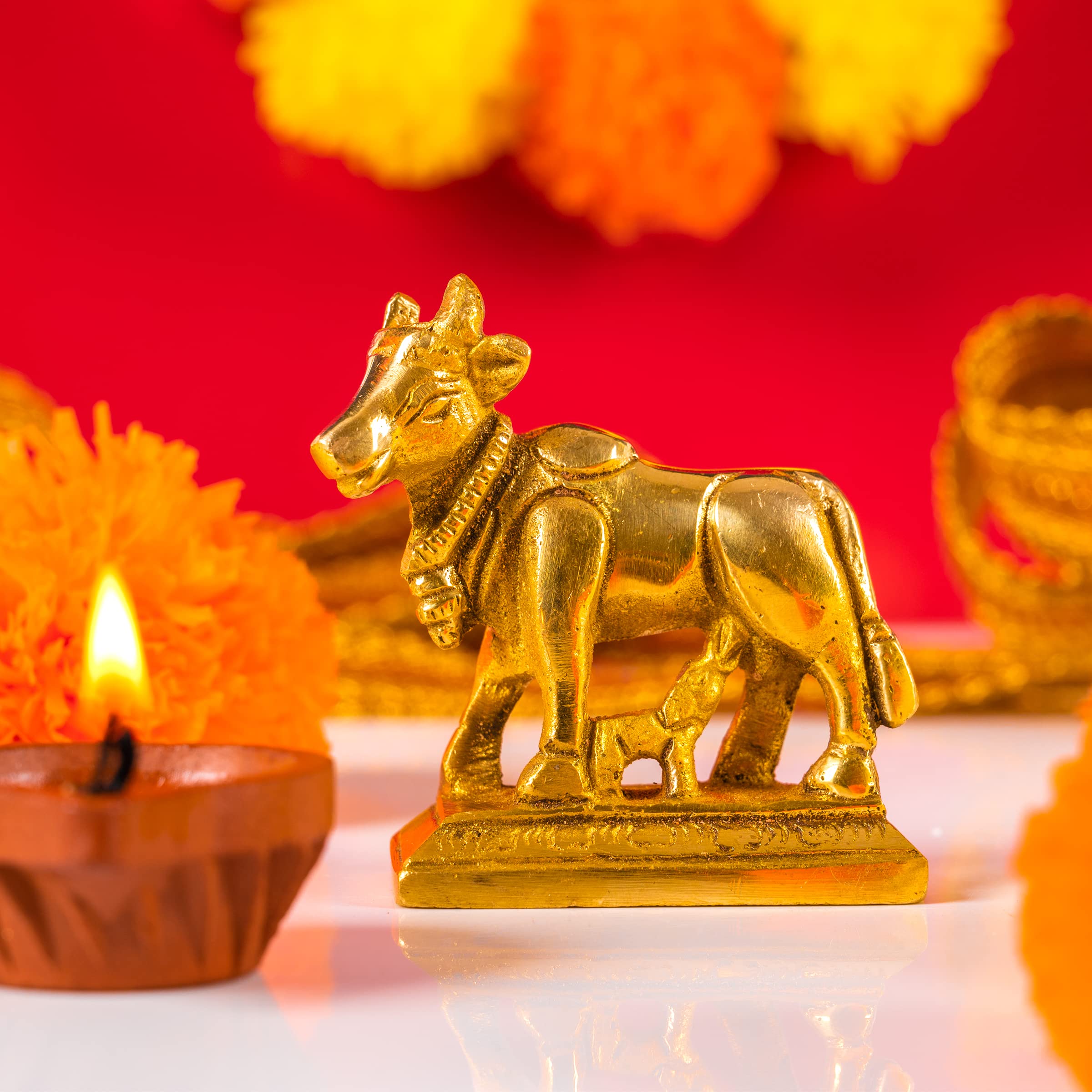 Tarini Gallery Brass Cow Pooja Murti Idol Statue God Spiritual Lord Sculpture Indian Religious Antique Statue Décor for Home Temple Puja Decoration Festivals Diwali Grah Pravesh and Gifting (Cow) - Image 4