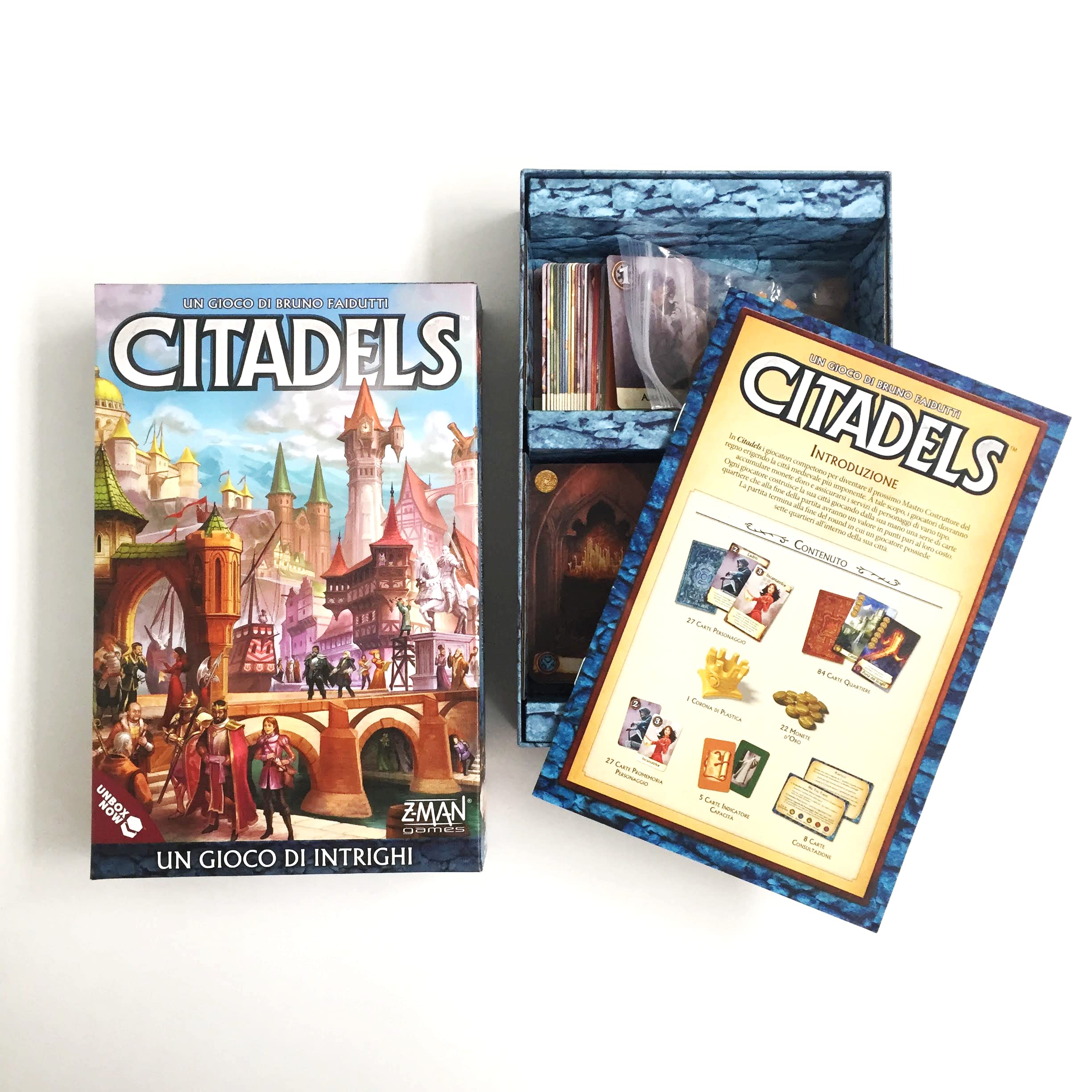 Asmodee - Citadels - Juego de mesa de construcción y bluff, 2-8 jugadores, 10+ años, de 2-8 jugadores, 30-60 min, edición en italiano