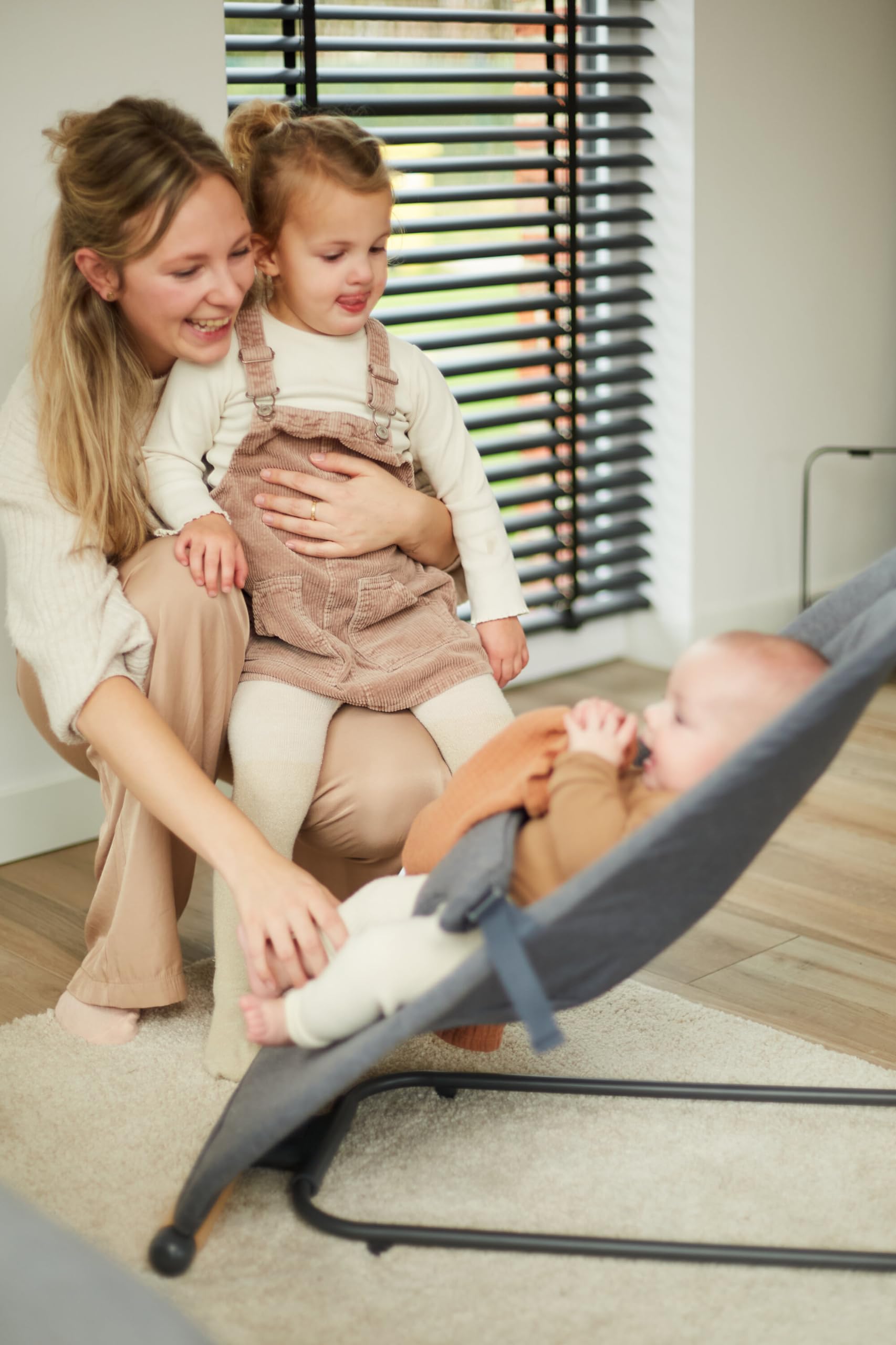 CHILDHOME, Transat Bébé Enfant Pliable, 3 inclinaisons 1 Bouton, Oekotex, Ultra Compact, Fin, Epaisseur 5cm, Confortable, Harnais 3 Points, 0 à 15kg, Unisexe, Housse Transport, Evolux, Anthracite