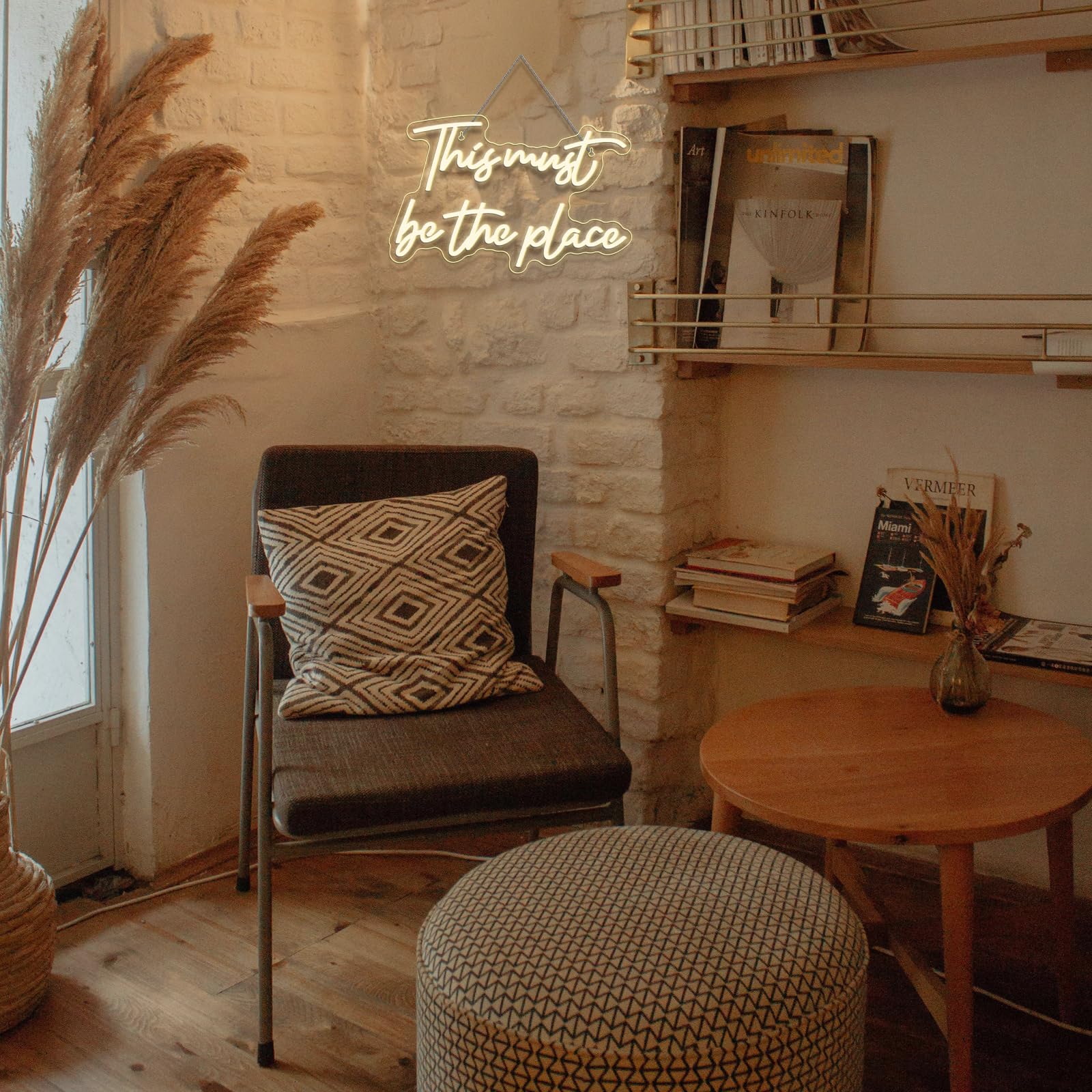 Neonschild mit Aufschrift "This Must Be The Place", warmweiß, Buchstaben-LED-Schilder für Wanddekoration, USB-Wort-Leuchtschilder für Schlafzimmer, Salon, Männerhöhle, Bier, Zuhause, Bar, Hochzeit