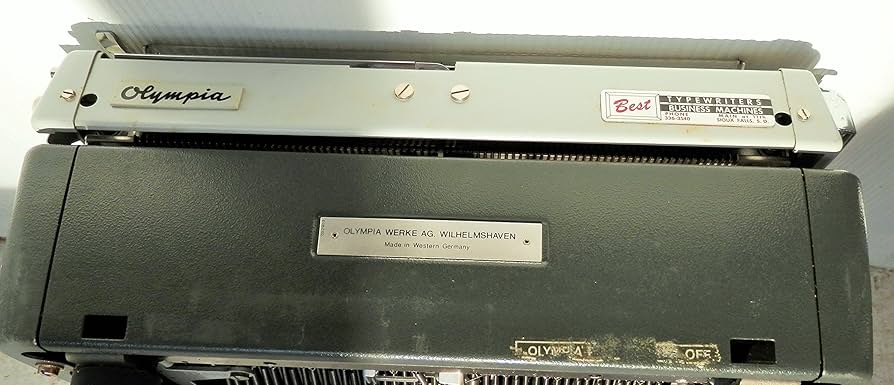 【中古】 セルジュ・レジアニ / Olympia 1983 Amazon.com : Vintage Olympia Typewriter DE LUXE : Office