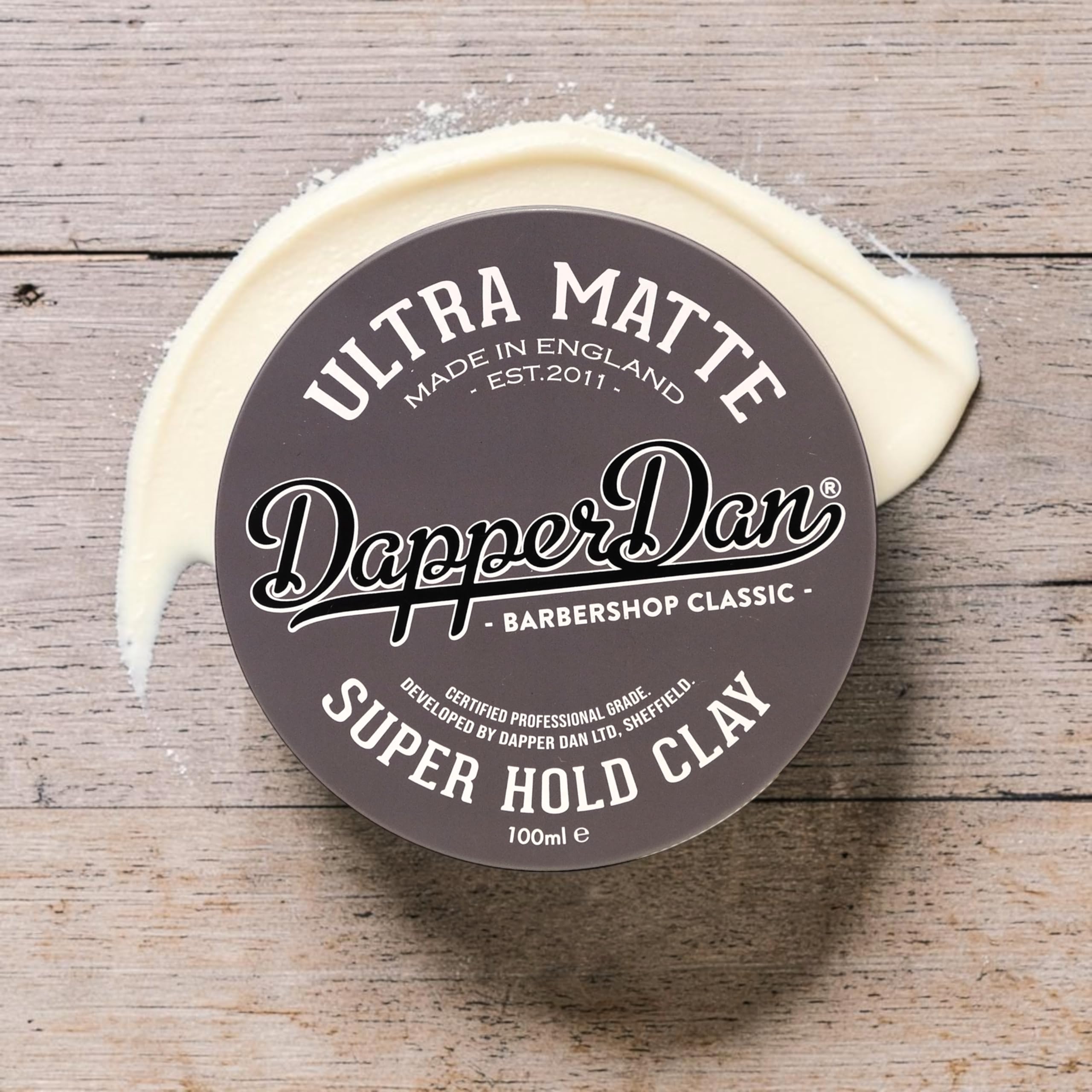 Dapper Dan Ultra Matte Super Hold Hair Clay dla mężczyzn, mocna glinka stylizacyjna, ultra matowe wykończenie, tekstura i definicja, na bazie wody, wanilia i malina, 100ml x 2 opakowanie