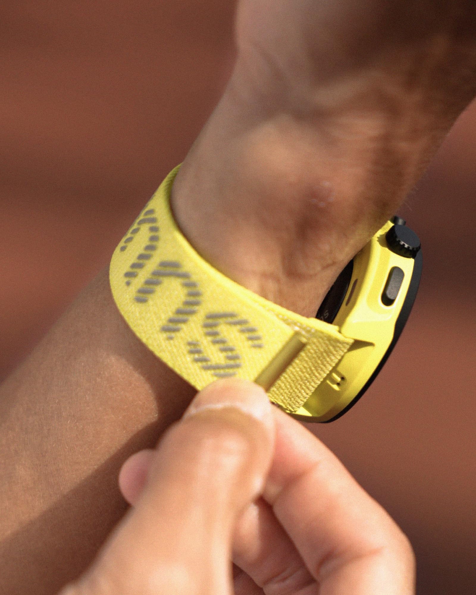 22 ATH7 LOOP TEXTILE STRAP LIME S+M