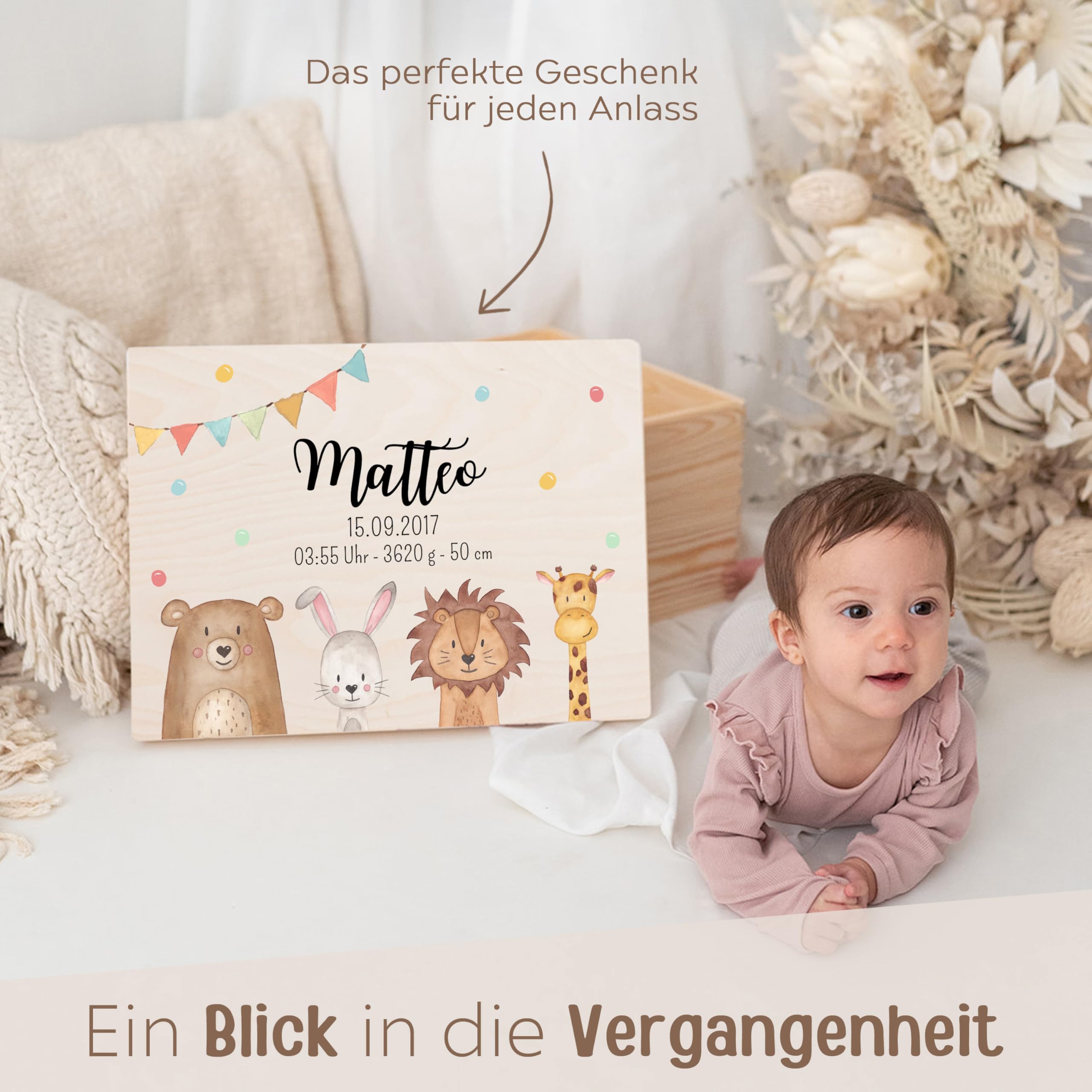 wunderwunsch - Personalisierte Erinnerungsbox Taufe mit Hochwertigem UV-Farbdruck - Geschenke Baby - Niedliche Erinnerungskiste aus Holz - Geschenk Taufe (Tiere unten Girlande, M flach-Klappdeckel)