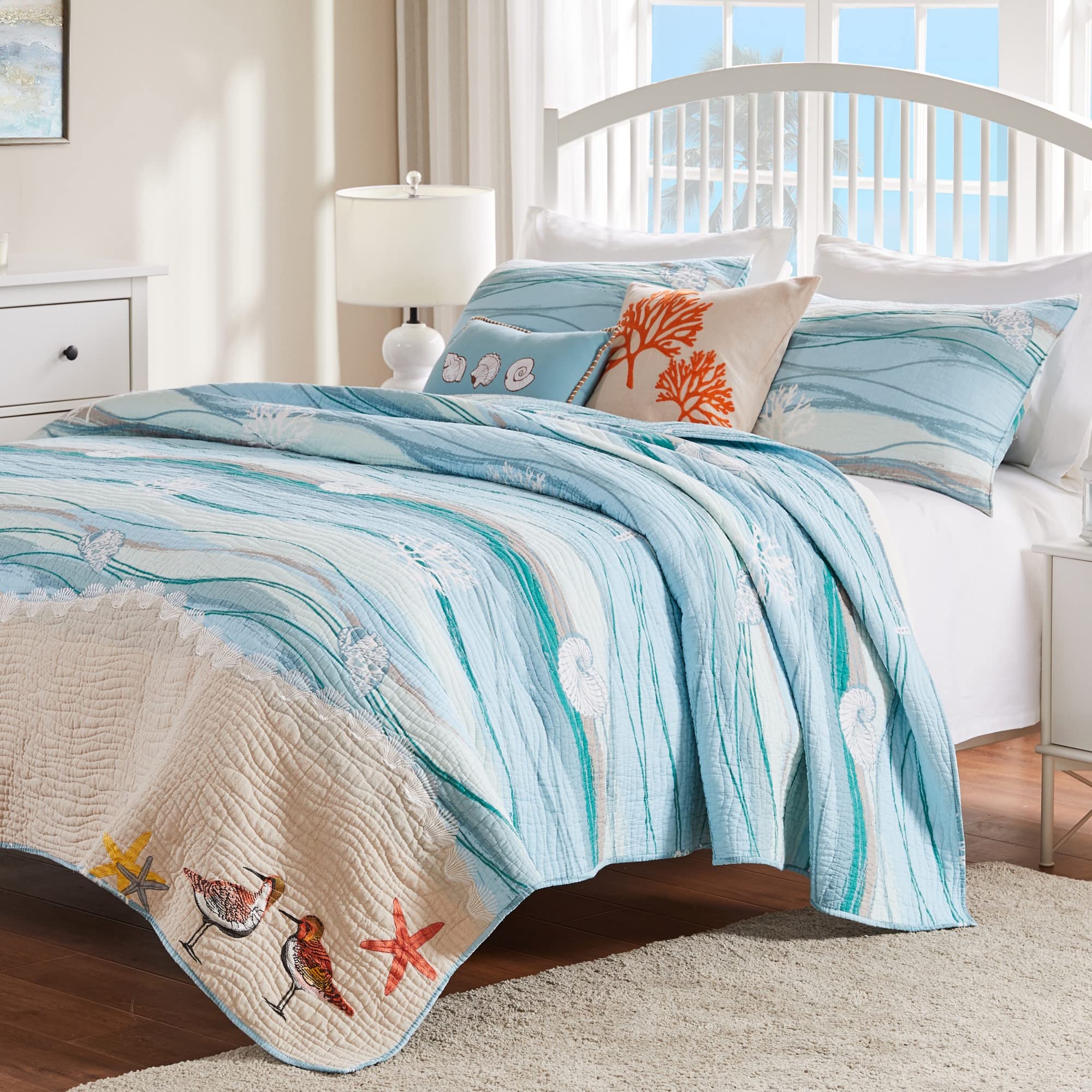 greenland home maui embroidered coastal quilt set with decorative pillows, full/queen (5-piece)