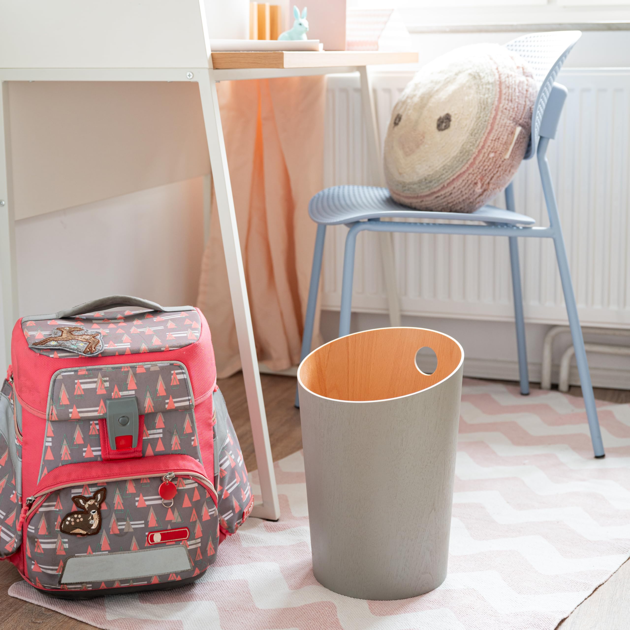 Kazai. Cestino da Ufficio Design 'Bennet' | Bidone Unico per Ufficio, Camera da Letto, Camera dei Bambini e Altro | Secchio Spazzatura in Impiallacciatura di Legno Vero | Grigio (chiaro)